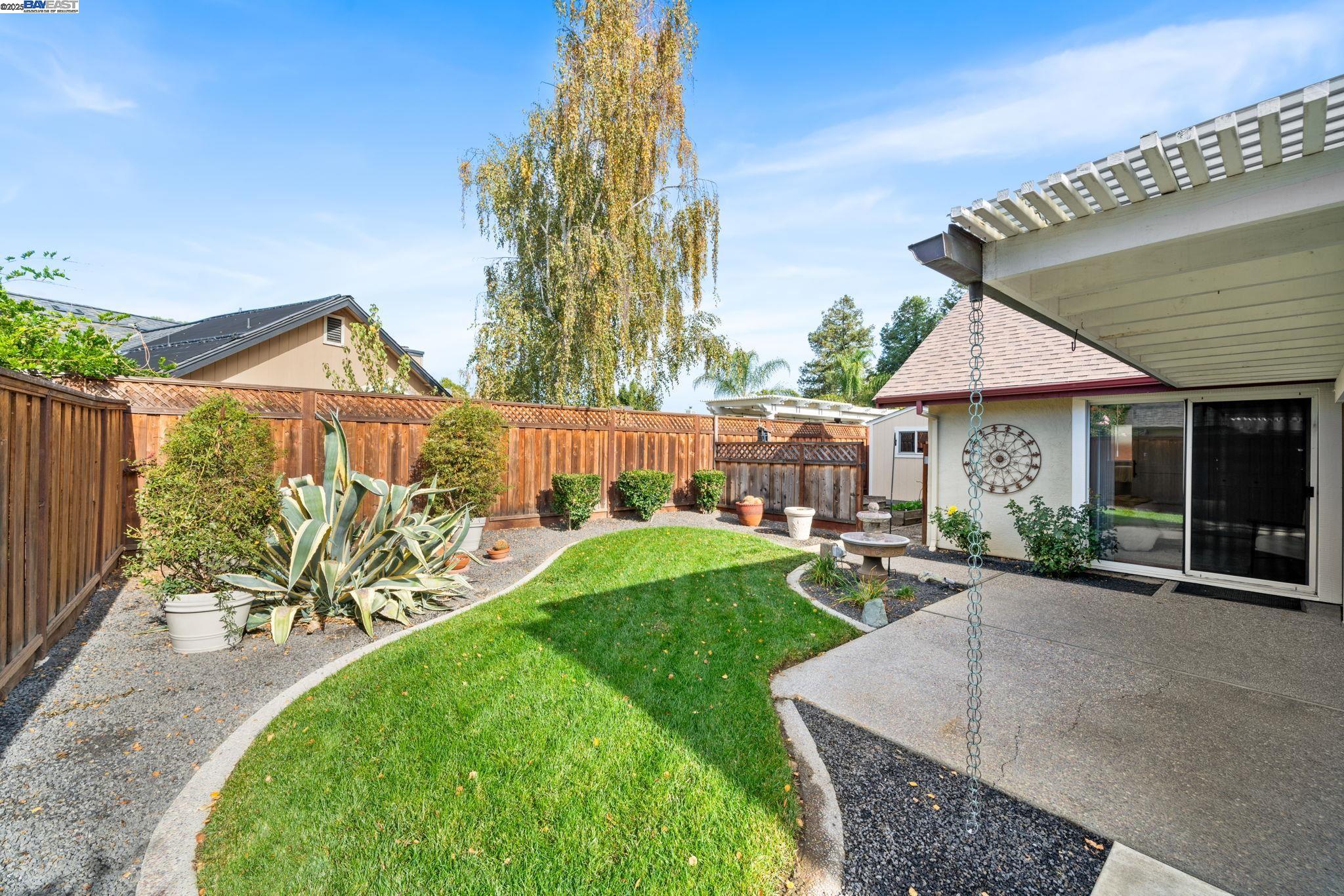 Livermore, California, 94551, United States, 3 Bedrooms Bedrooms, ,2 BathroomsBathrooms,Residential,For Sale,1991919