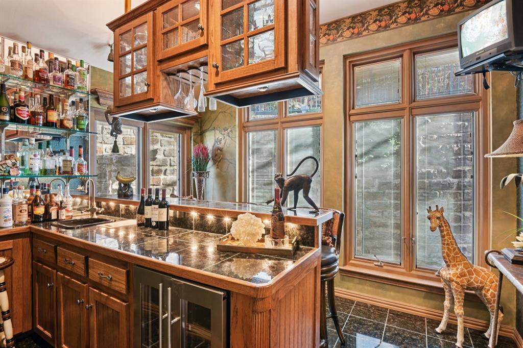 Arlington, Texas, 76013, United States, 3 Bedrooms Bedrooms, ,4 BathroomsBathrooms,Residential,For Sale,2027949