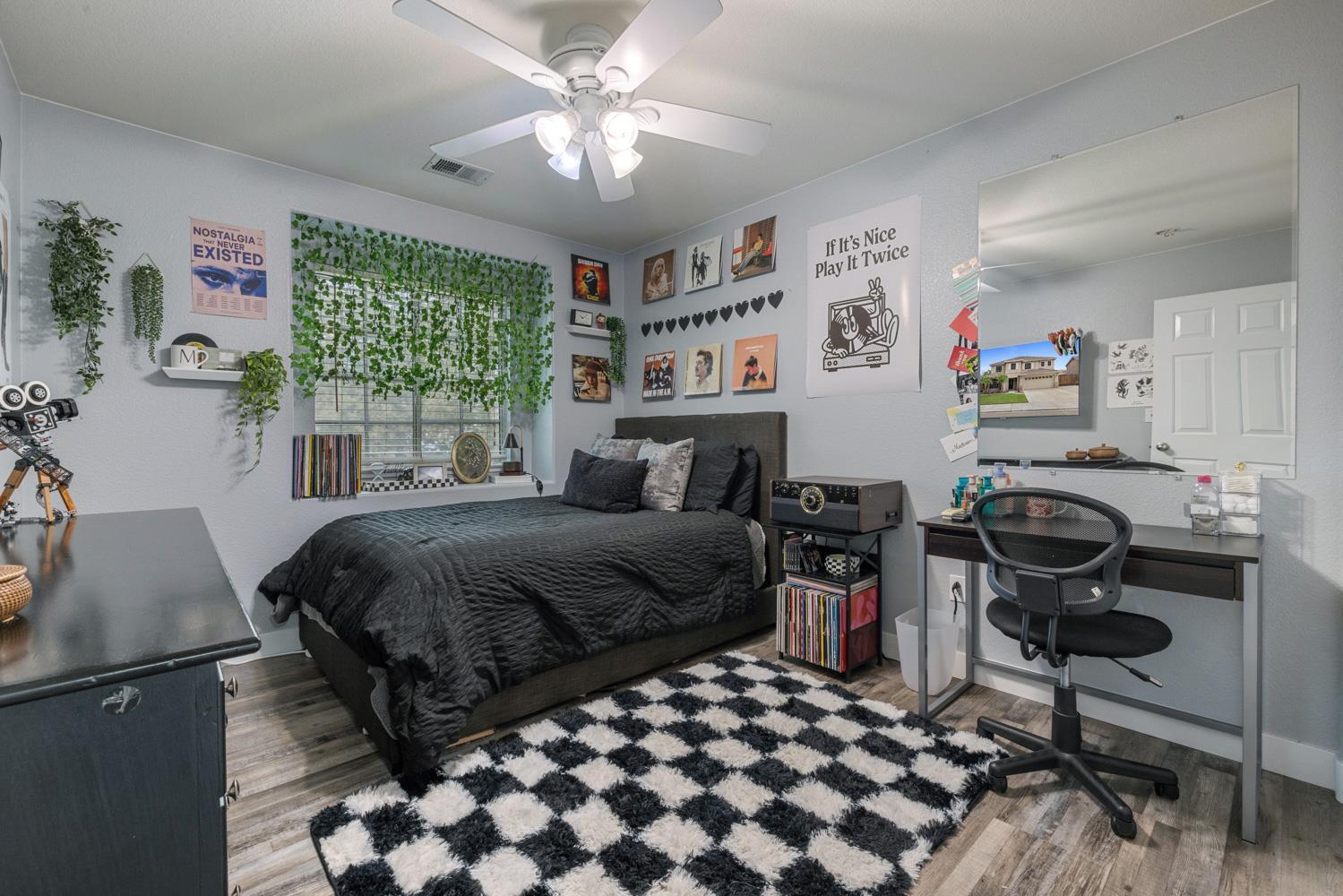 Ripon, California, 95366, United States, 6 Bedrooms Bedrooms, ,3 BathroomsBathrooms,Residential,For Sale,1978022