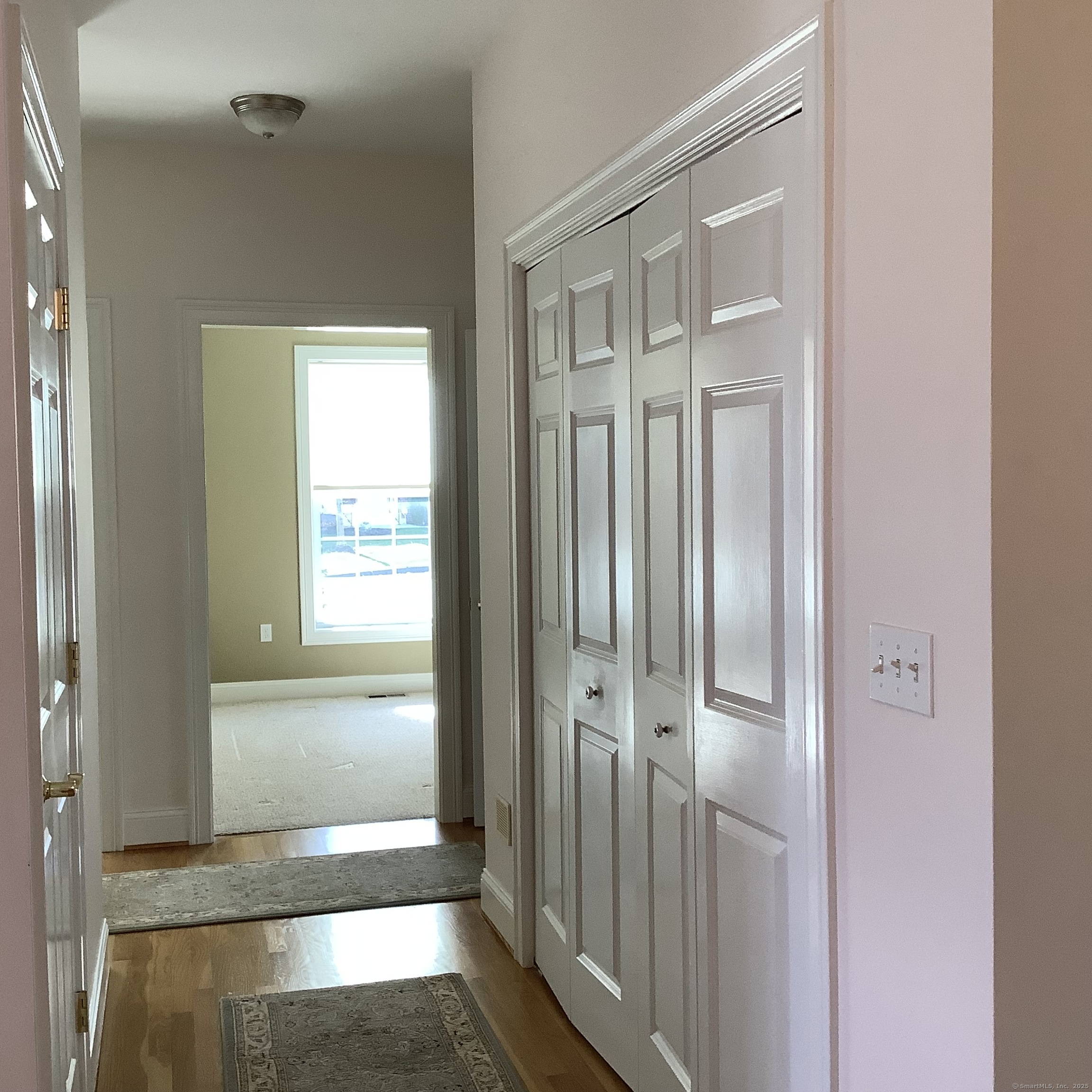 Cromwell, Connecticut, 06416, United States, 2 Bedrooms Bedrooms, ,2 BathroomsBathrooms,Residential,For Sale,1987108