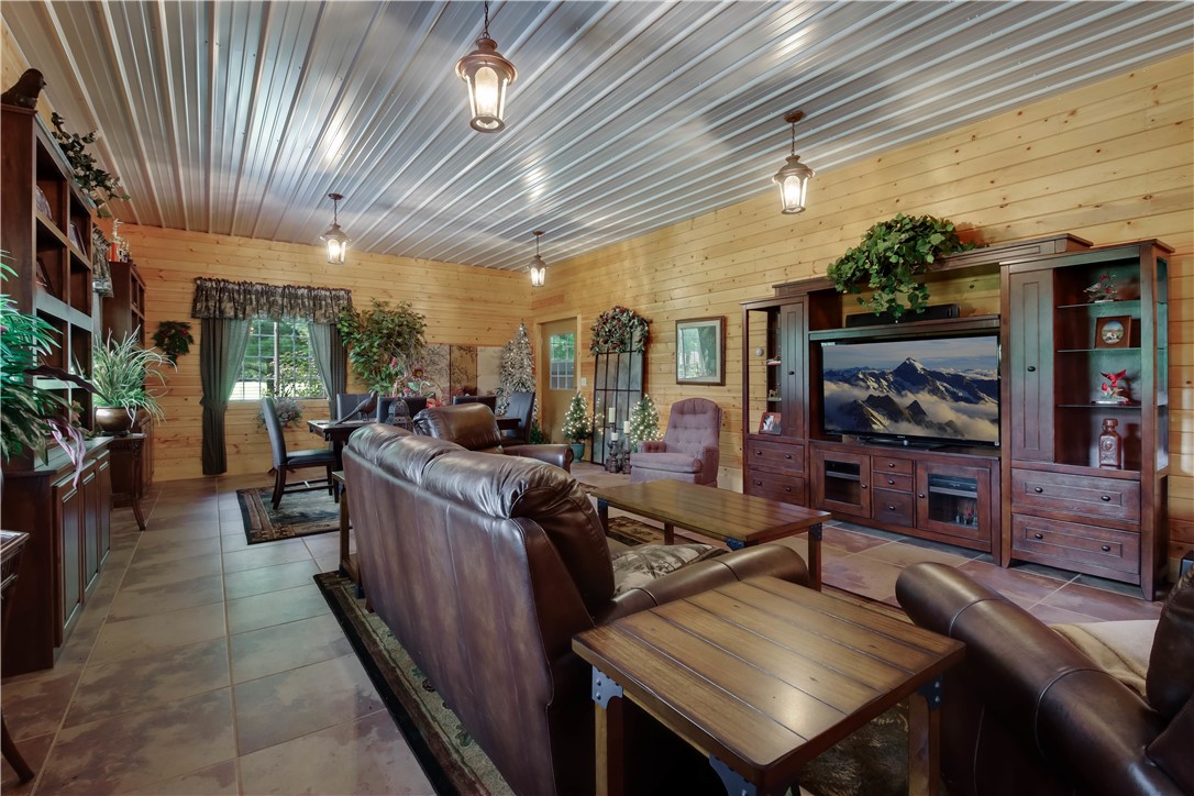 Cadott, Wisconsin, 54727, United States, 1 Bedroom Bedrooms, ,2 BathroomsBathrooms,Residential,For Sale,1938756