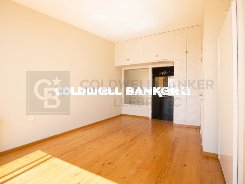 Barcelona, Catalonia, ES, 8 Bedrooms Bedrooms, ,3 BathroomsBathrooms,Residential,For Sale,1448649