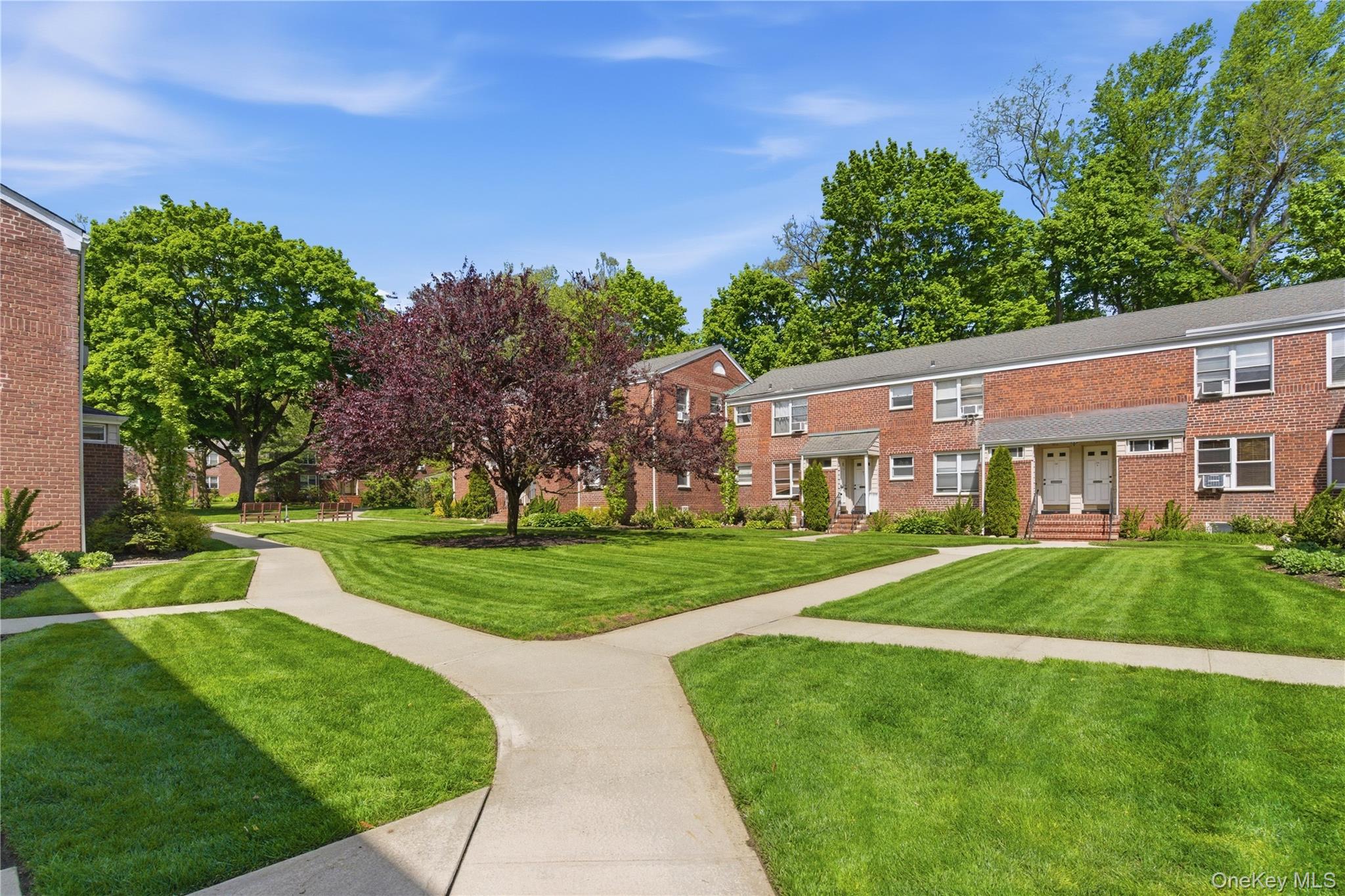  83 Edwards Street, Roslyn Heights, NY, 11577 - 物件實景