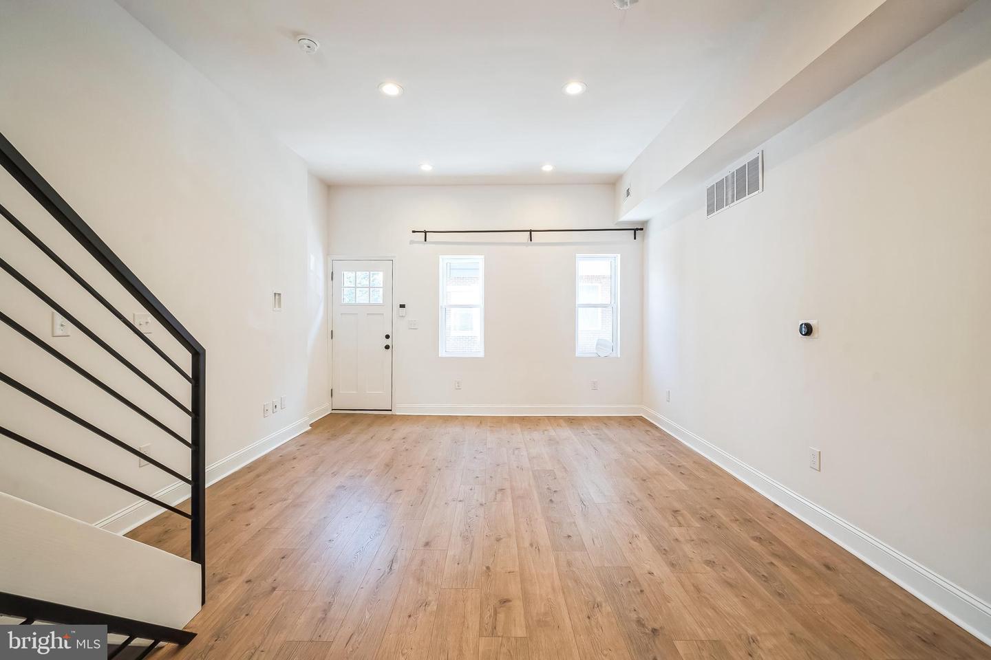 Philadelphia, Pennsylvania, 19130, United States, 4 Bedrooms Bedrooms, ,3 BathroomsBathrooms,Residential,For Sale,1949976