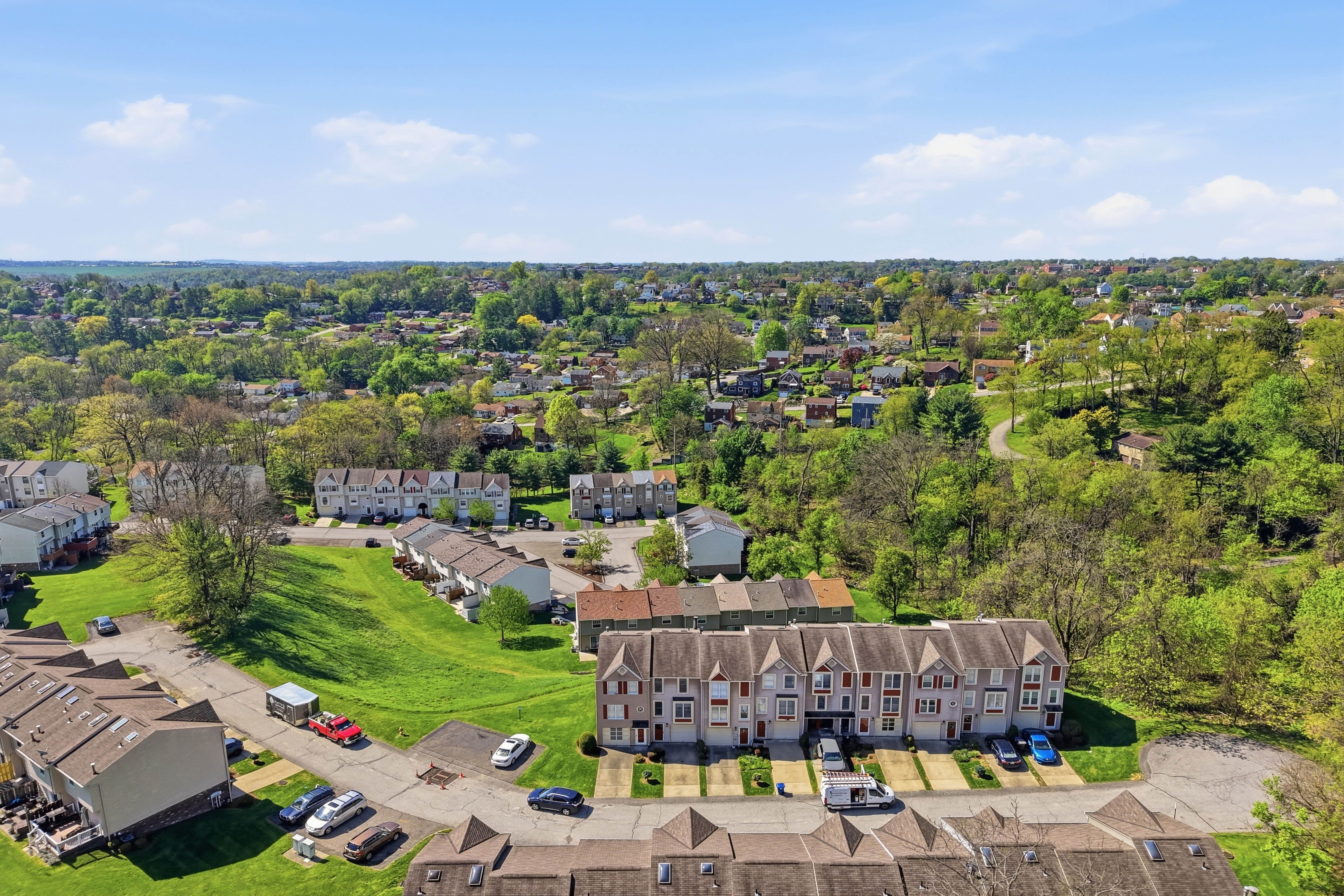  307 Hamlet Court, Pittsburgh, PA 15227 - 物件實景