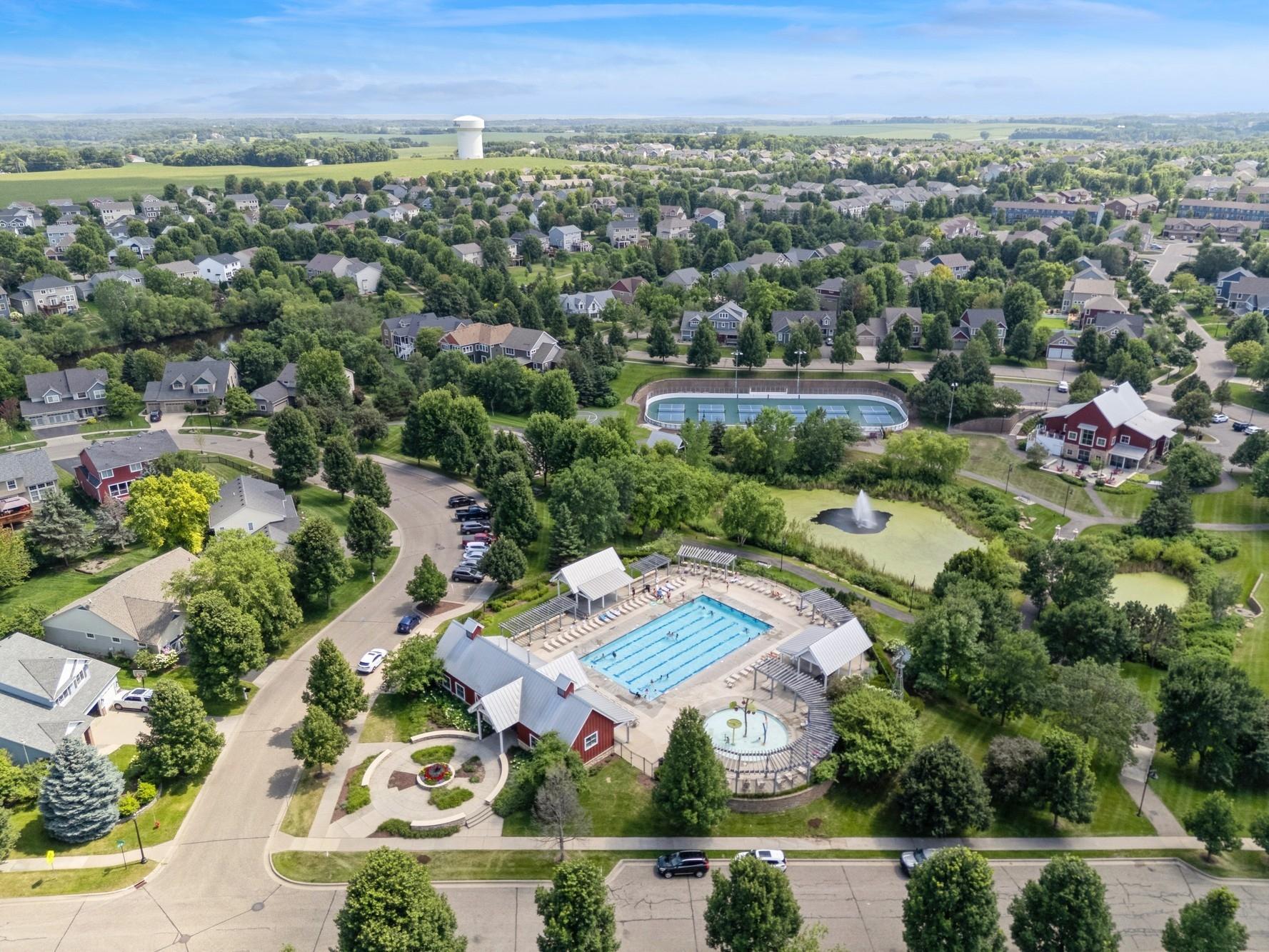 Woodbury, Minnesota, 55129, United States, 5 Bedrooms Bedrooms, ,3 BathroomsBathrooms,Residential,For Sale,1917665