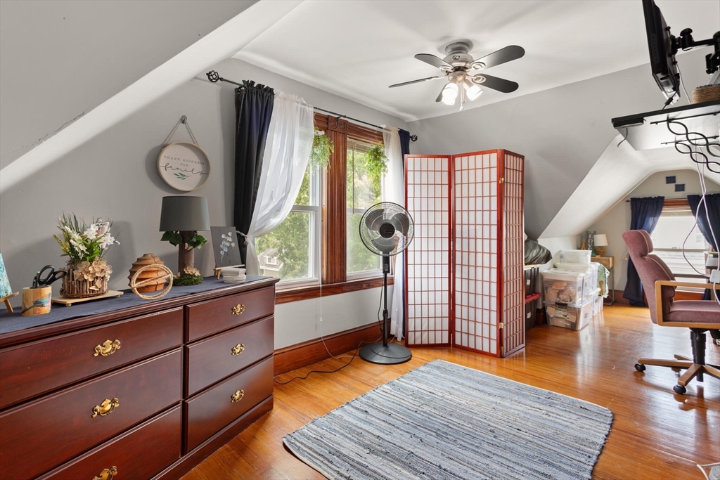 Medford, Massachusetts, 02155, United States, 4 Bedrooms Bedrooms, ,3 BathroomsBathrooms,Residential,For Sale,1923134