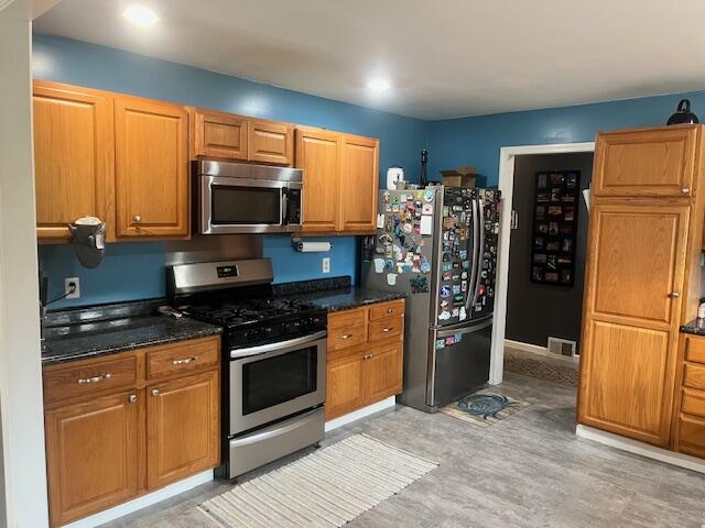 Branch, Michigan, 49402, United States, 5 Bedrooms Bedrooms, ,4 BathroomsBathrooms,Residential,For Sale,1986273