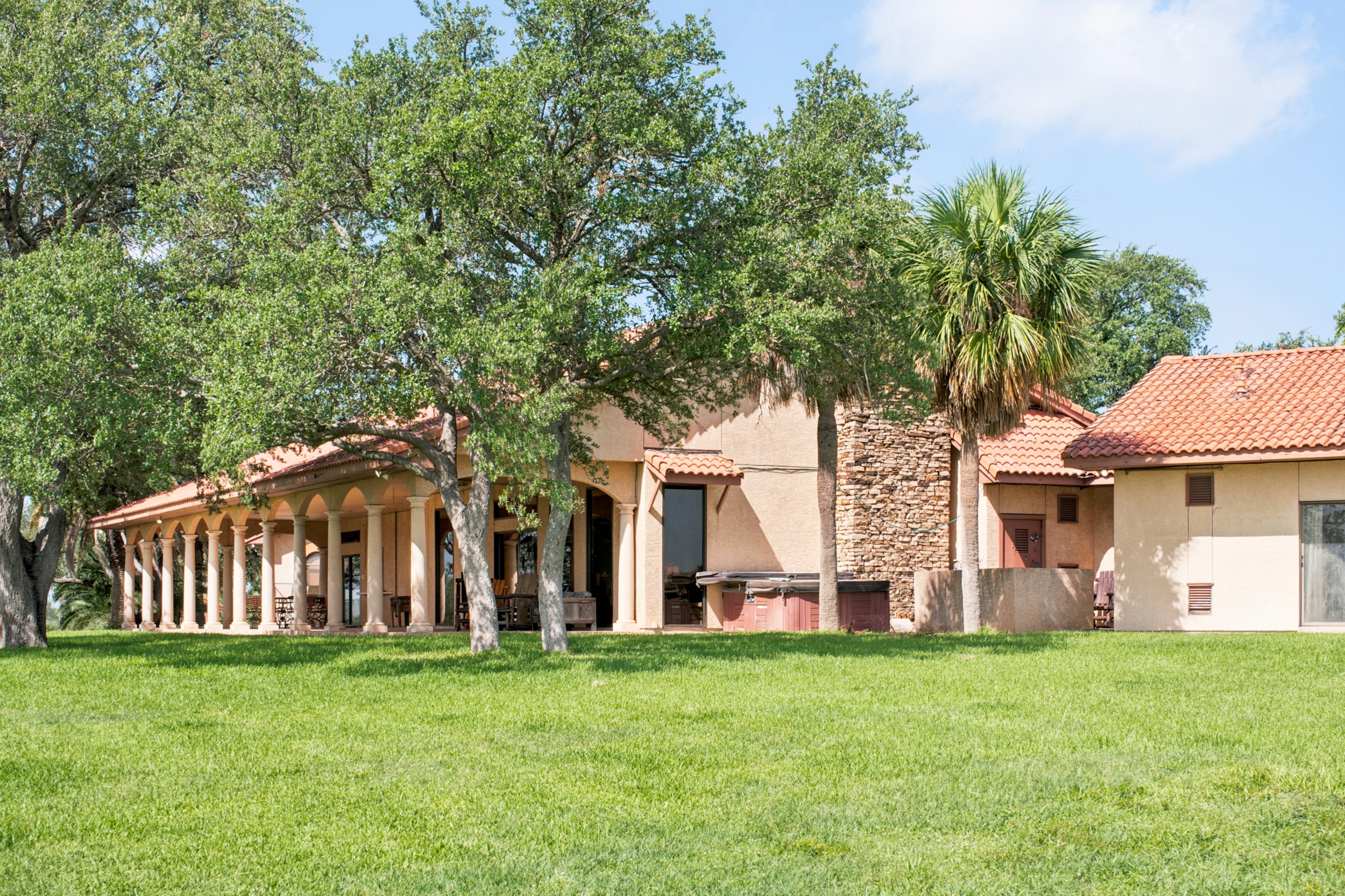  3,640+/- Acre Rosita Lake Ranch - 物件實景