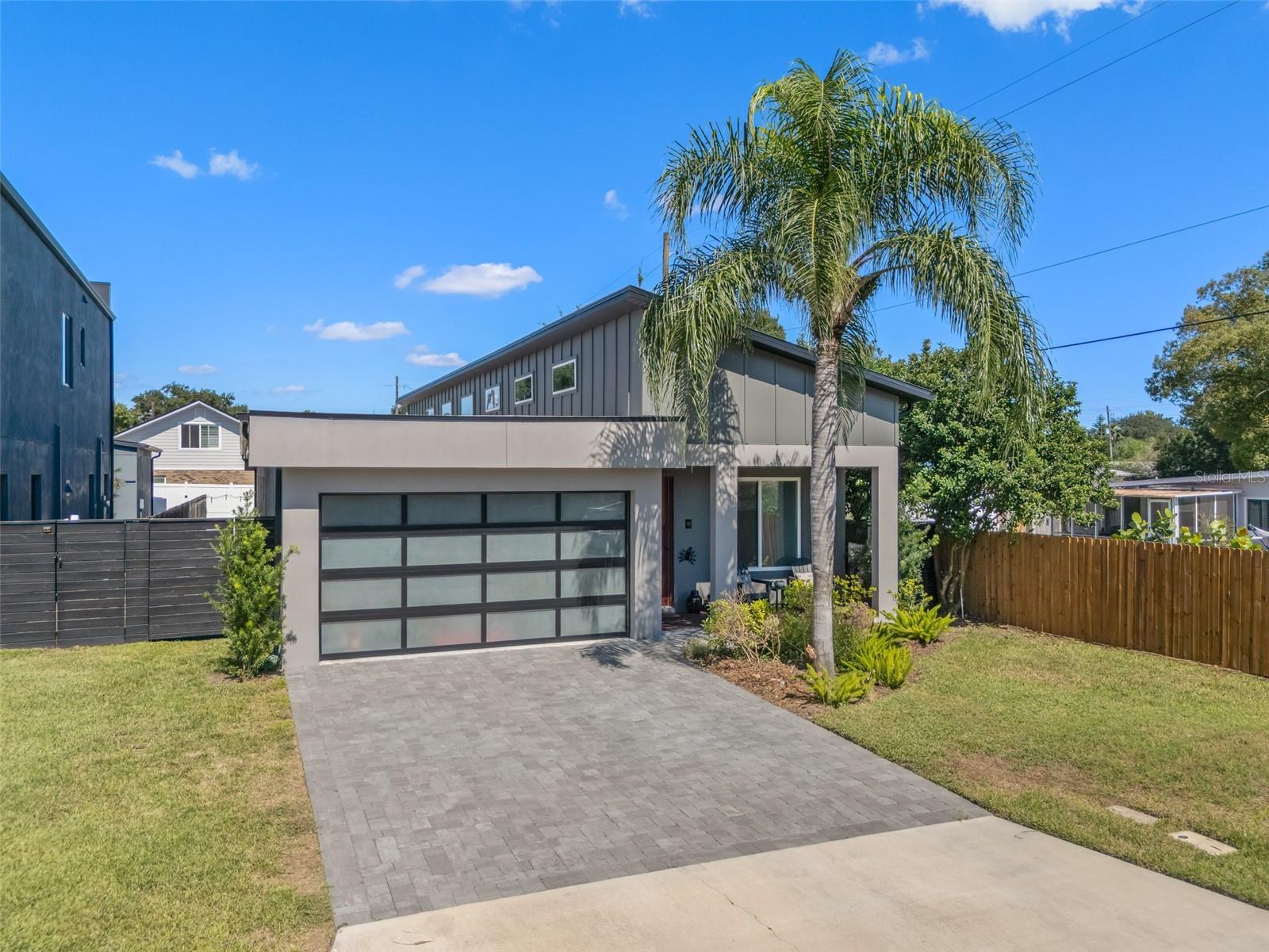 ORLANDO, Florida, 32806, United States, 4 Bedrooms Bedrooms, ,3 BathroomsBathrooms,Residential,For Sale,1978937