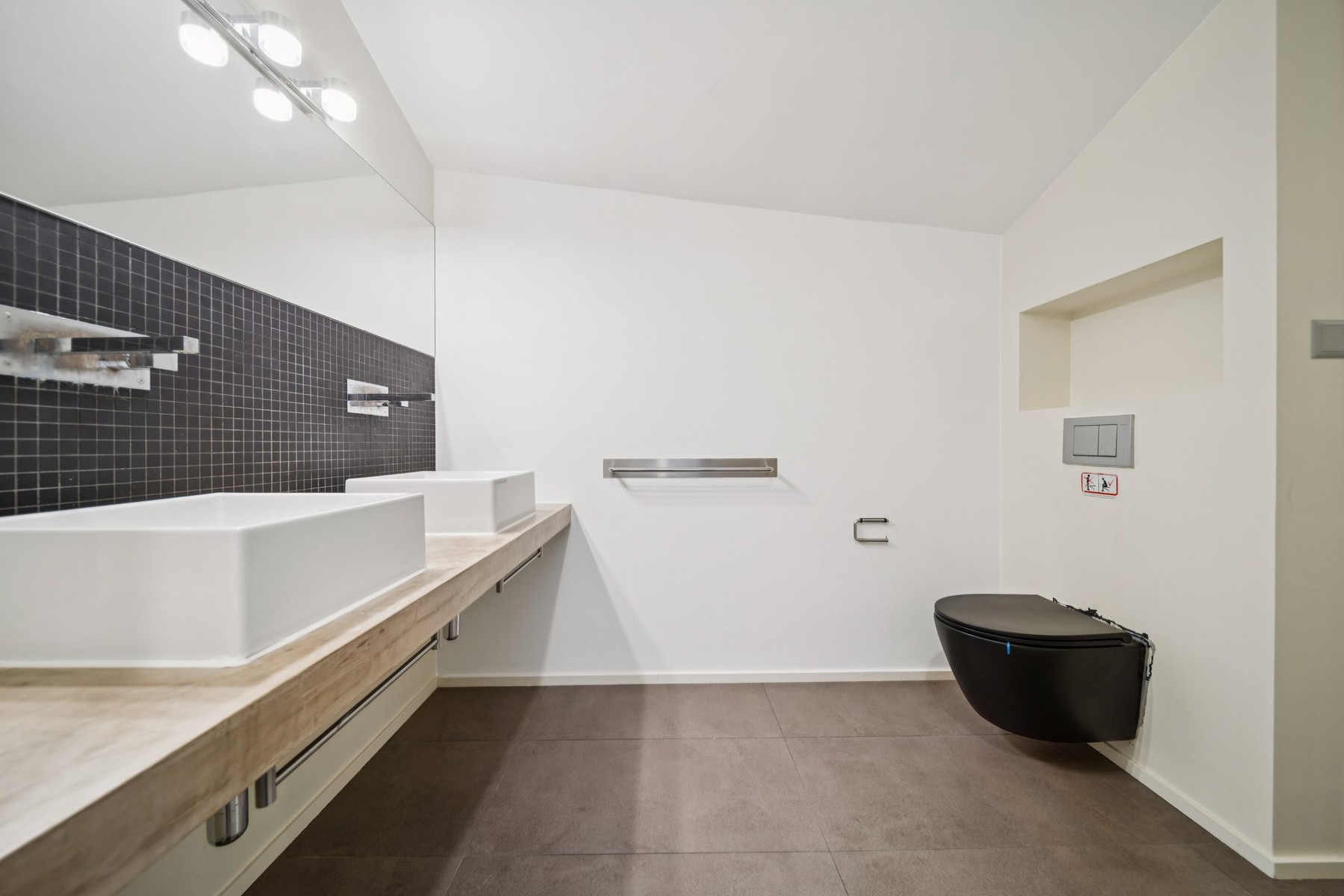  Contemporary architect-designed villa with a pool in Mont-sur-Lausanne - 物件實景