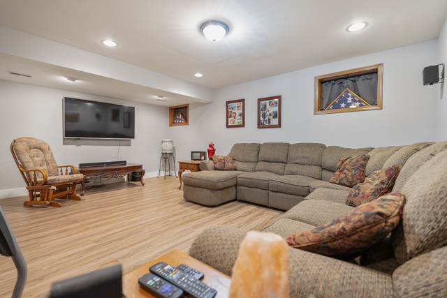 Huntley, Illinois, 60142, United States, 4 Bedrooms Bedrooms, ,3 BathroomsBathrooms,Residential,For Sale,1985712