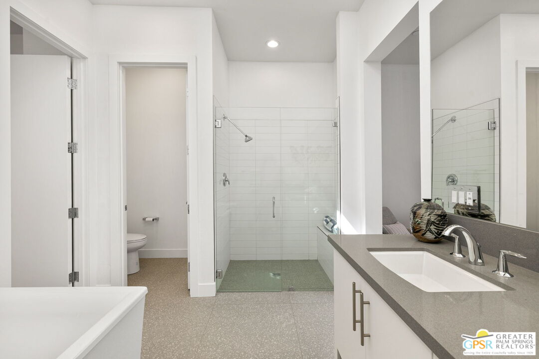 Palm Springs, California, 92262, United States, 3 Bedrooms Bedrooms, ,3 BathroomsBathrooms,Residential,For Sale,1927236