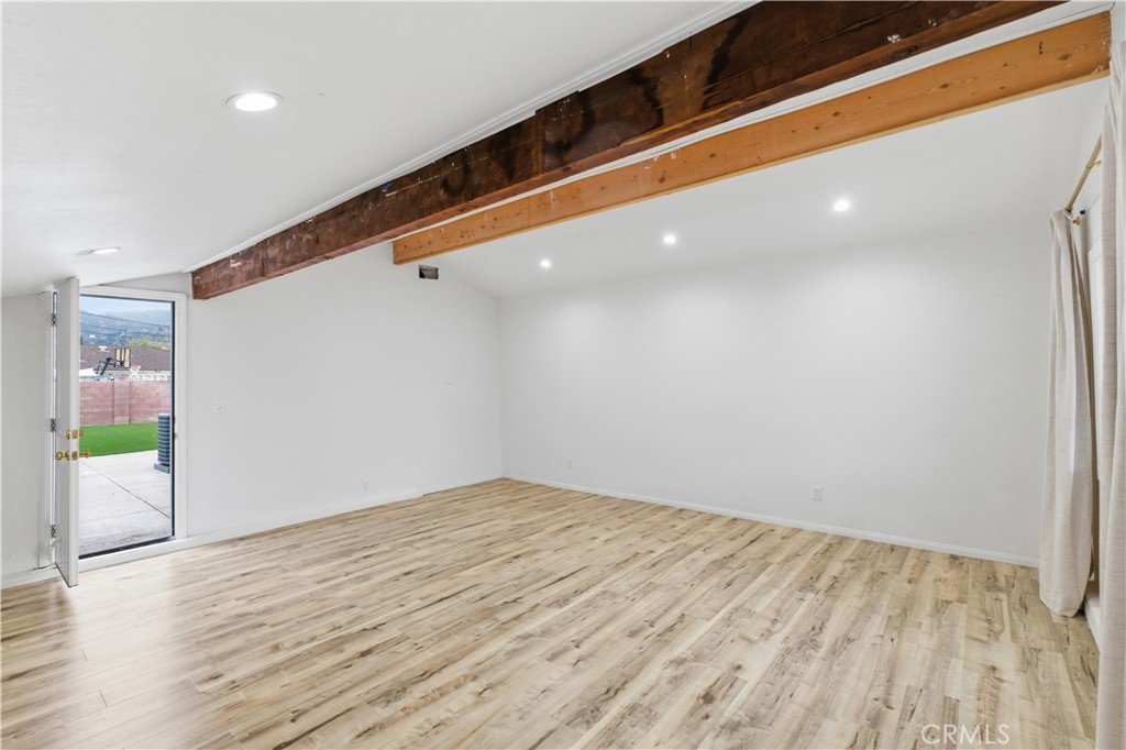 Simi Valley, California, 93063, United States, 3 Bedrooms Bedrooms, ,2 BathroomsBathrooms,Residential,For Sale,2006208