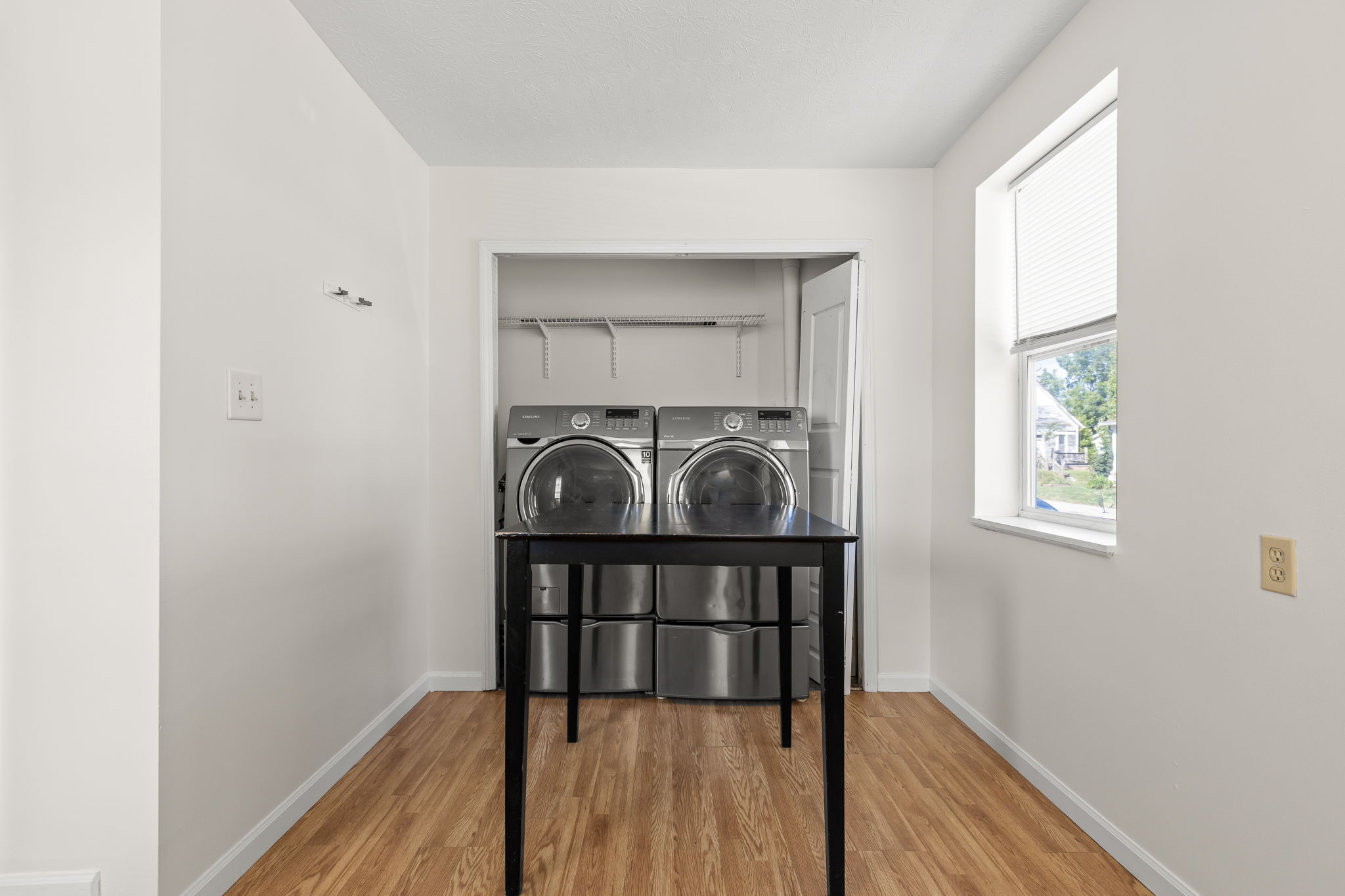  Noblesville Triplex Ready to be Made Your Own - 物件實景