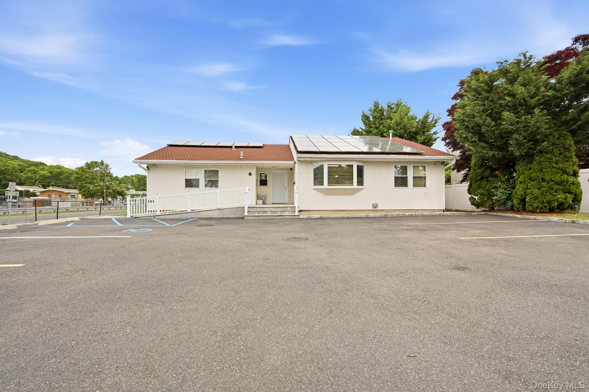 Arrowood Ln, Melville, NY 11747 #1