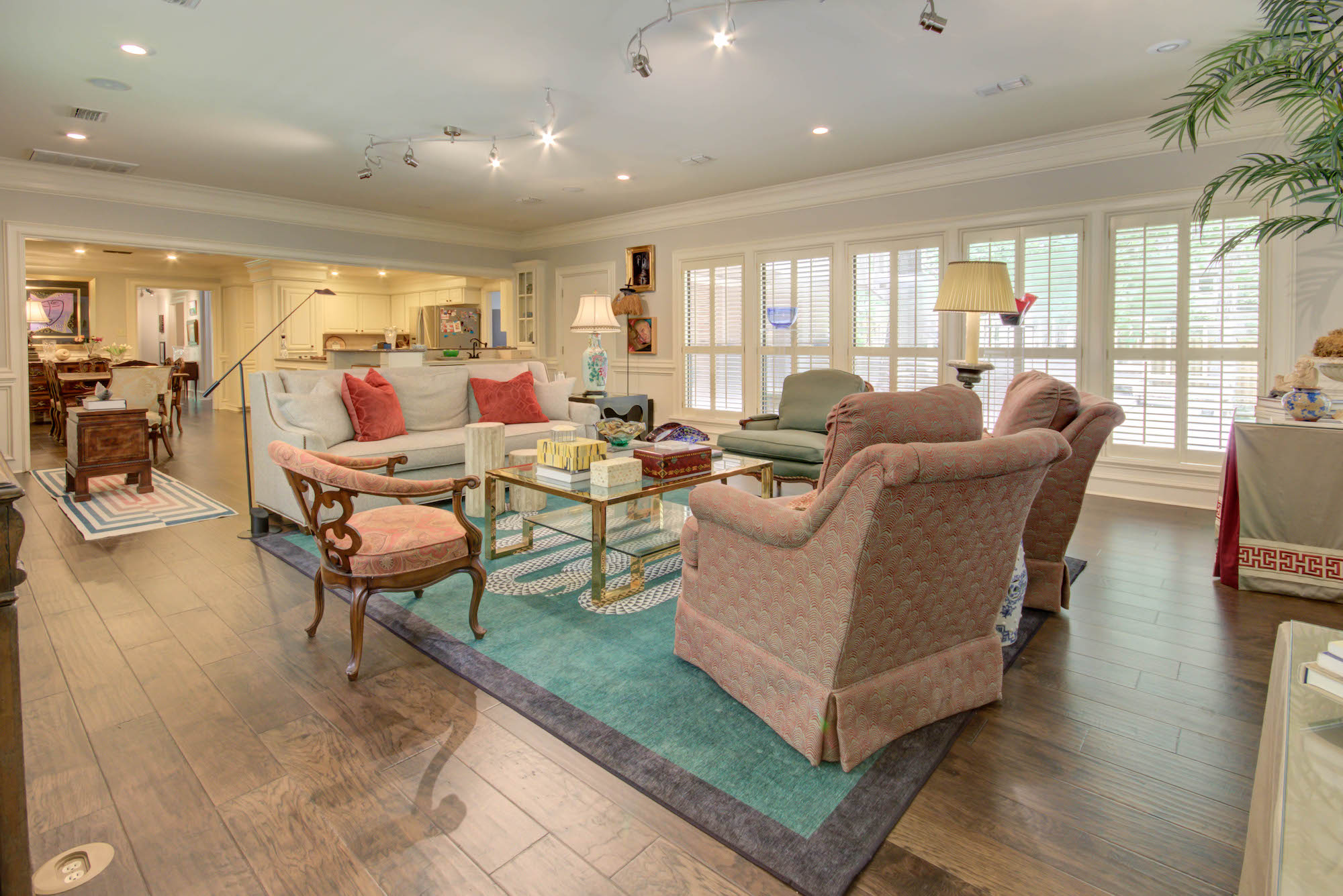Texarkana, Texas, 75503, United States, 3 Bedrooms Bedrooms, ,4 BathroomsBathrooms,Residential,For Sale,1887104
