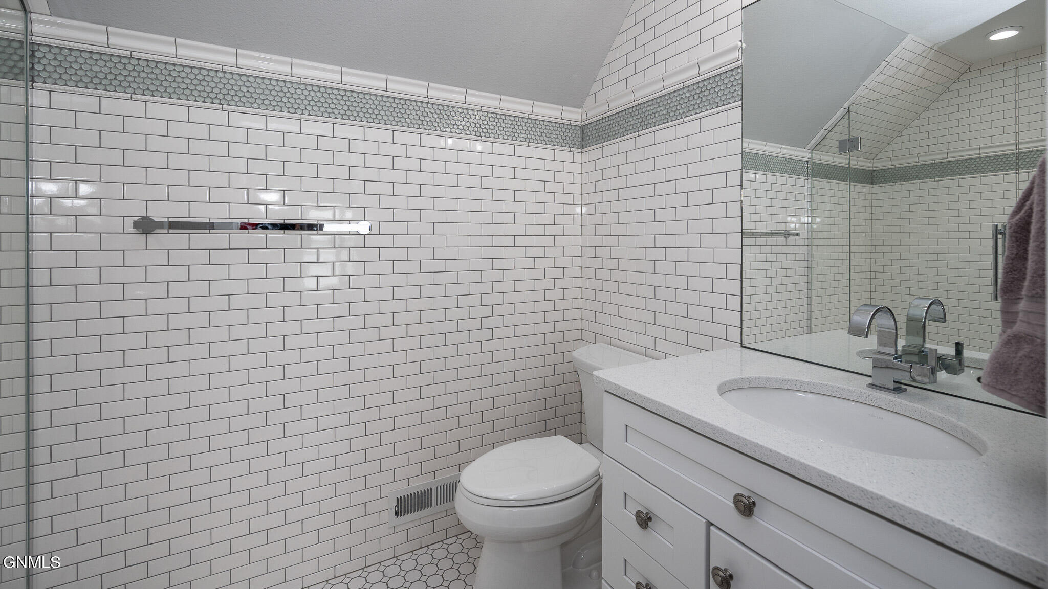 Bismarck, North Dakota, 58504, United States, 6 Bedrooms Bedrooms, ,4 BathroomsBathrooms,Residential,For Sale,1982102