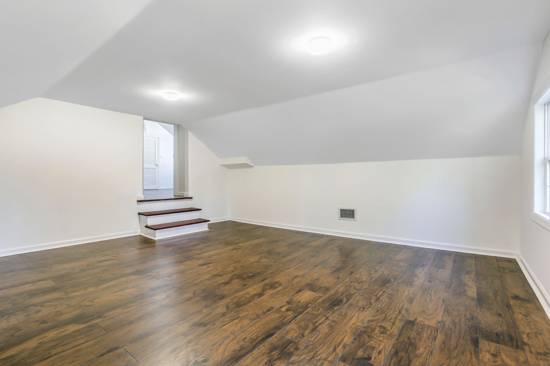  1008 Mary Allen Lane, Mountainside, NJ 07092 - 物件實景