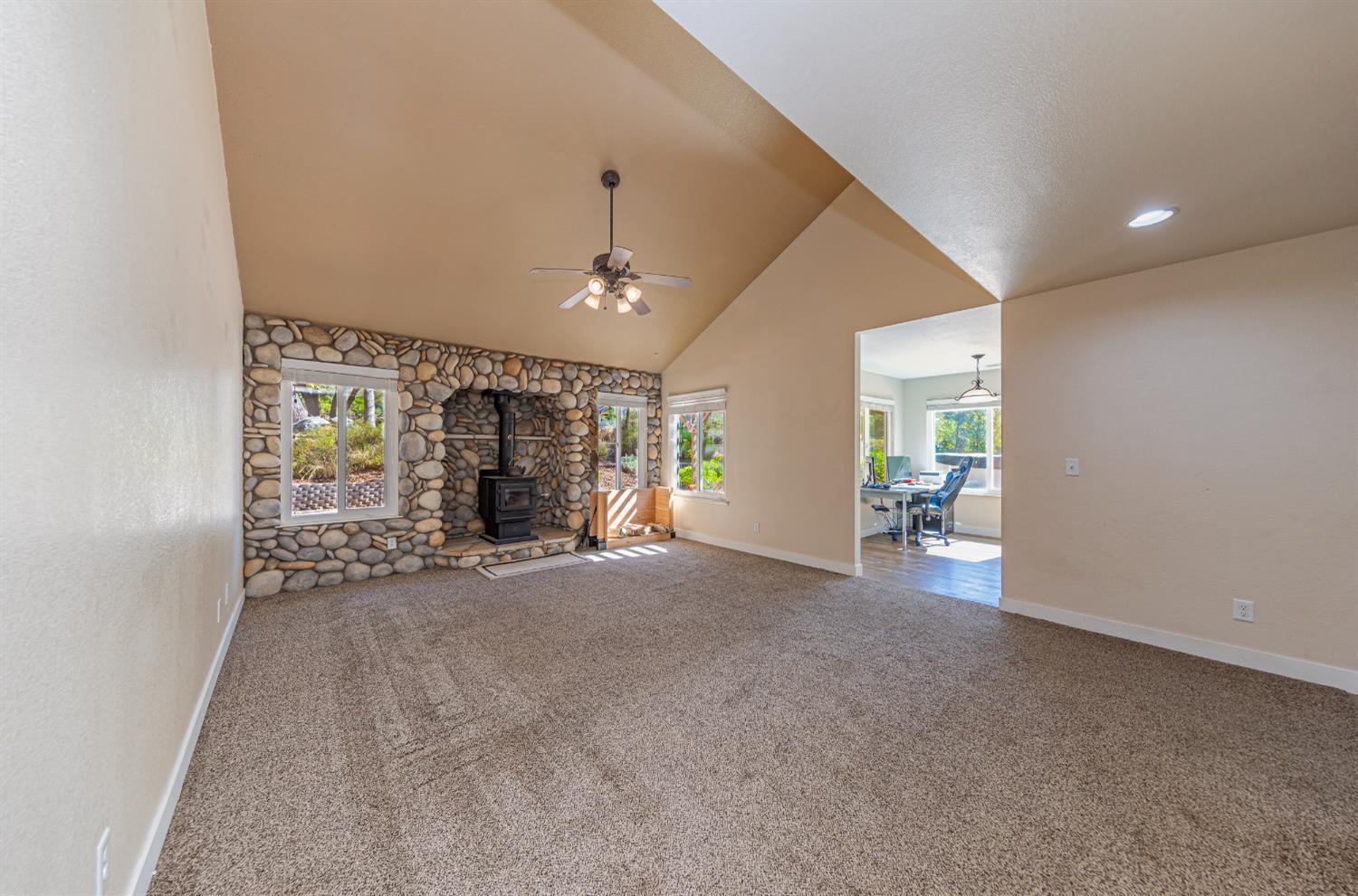 Coarsegold, California, 93614, United States, 4 Bedrooms Bedrooms, ,4 BathroomsBathrooms,Residential,For Sale,1981701