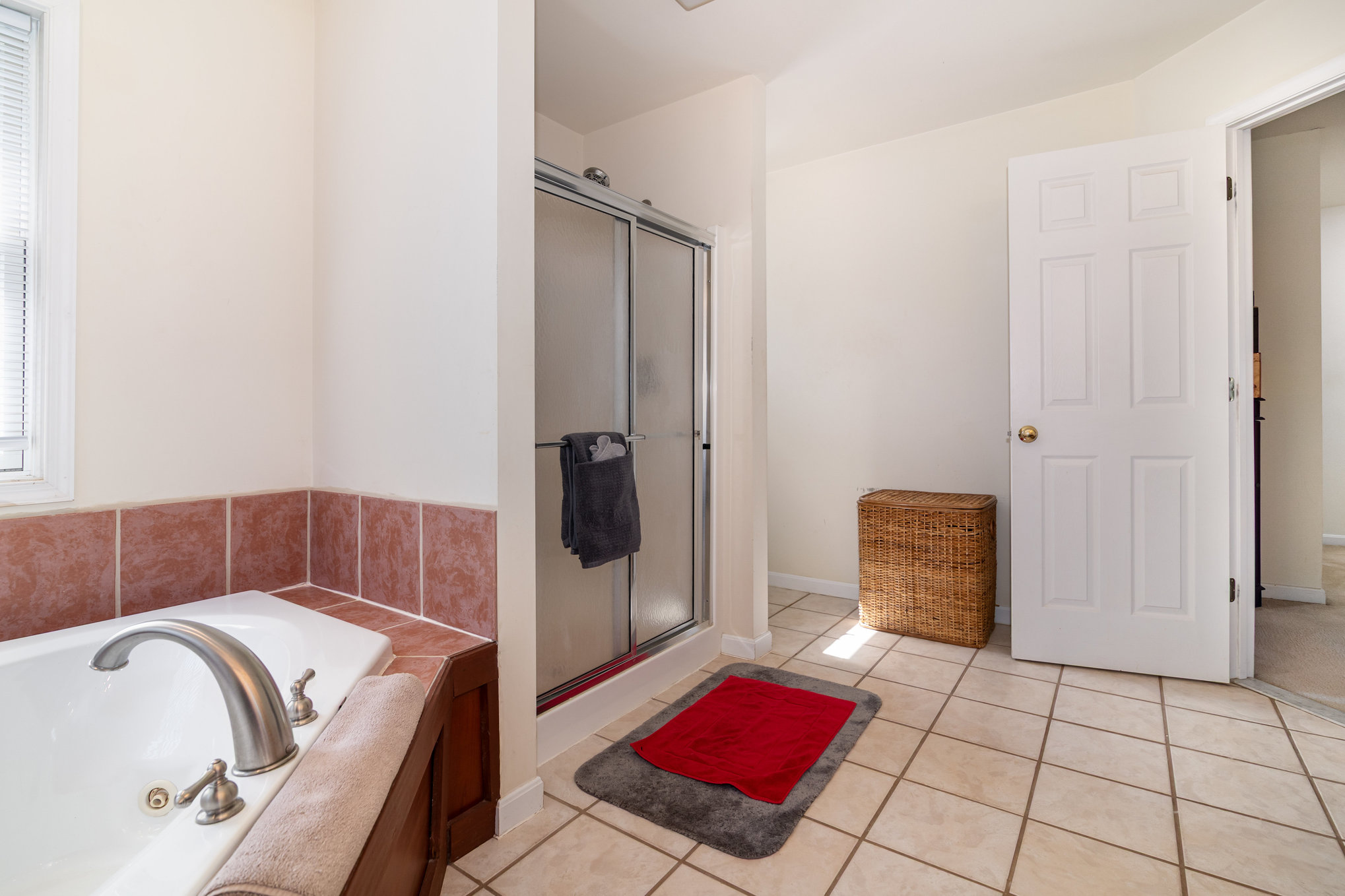 Carlisle, Pennsylvania, 17015, United States, 5 Bedrooms Bedrooms, ,6 BathroomsBathrooms,Residential,For Sale,1979964