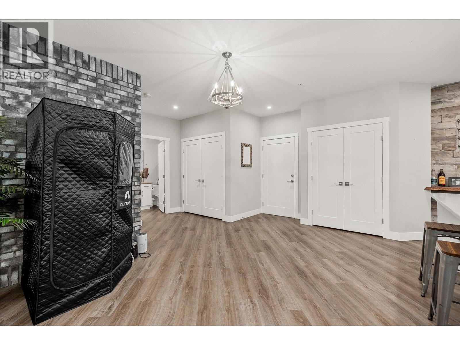 KELOWNA, British Columbia, V1W 5G9, CA, 2 Bedrooms Bedrooms, ,2 BathroomsBathrooms,Residential,For Sale,1961738