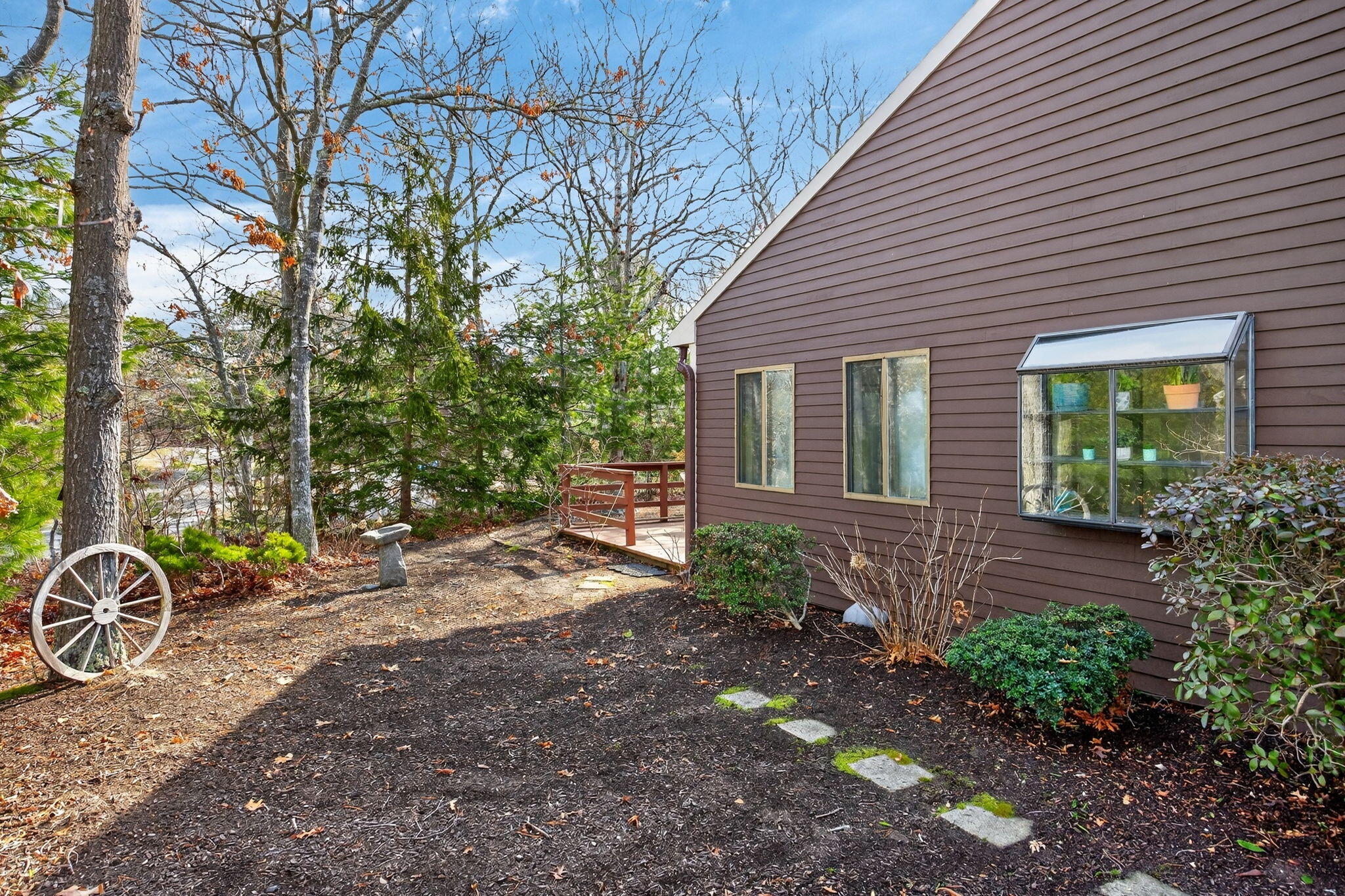  77 Roundhouse Road, Buzzards Bay, MA, 02532 - 物件實景