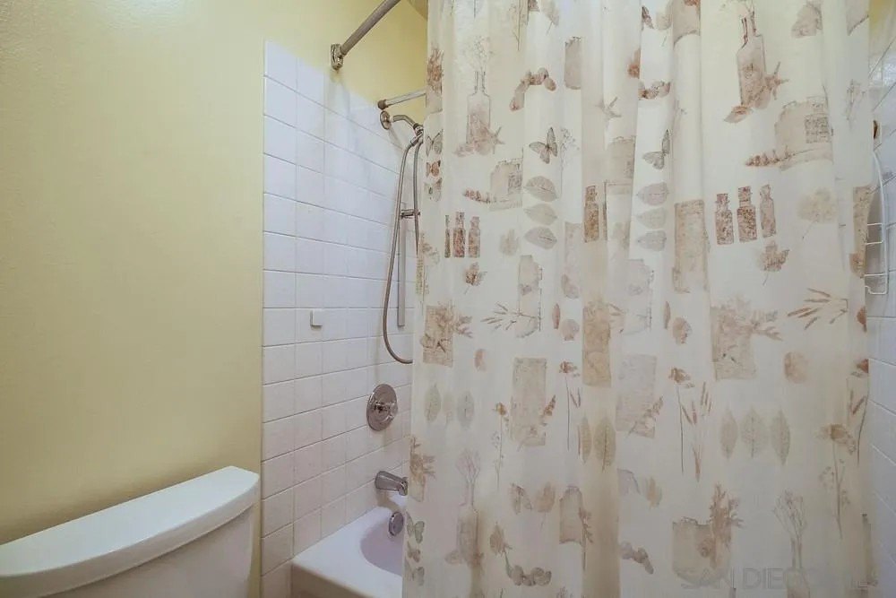 La Mesa, California, 91942, United States, 2 Bedrooms Bedrooms, ,1 BathroomBathrooms,Residential,For Sale,1973121