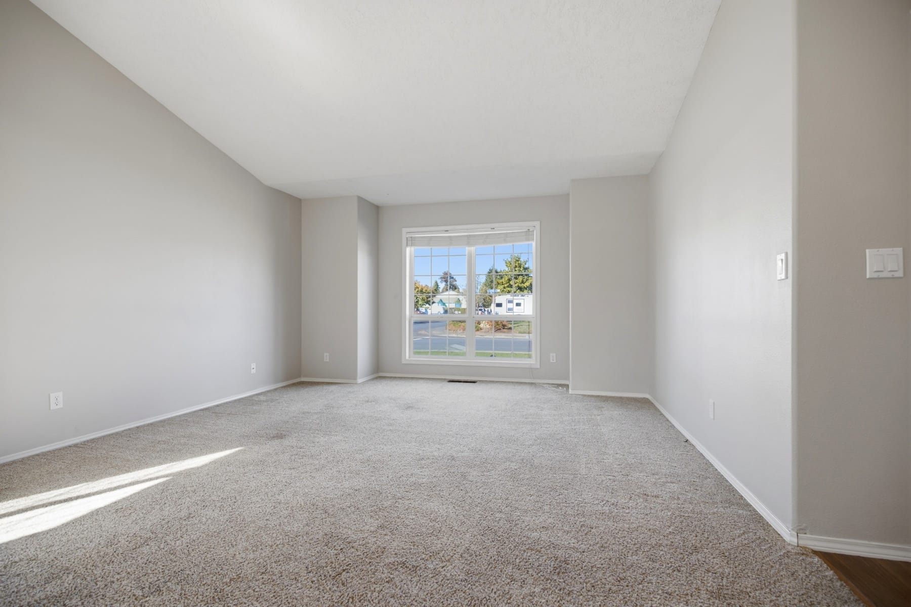  1526 EL SEGUNDO AVE NE Keizer, OR 97303 - 物件實景
