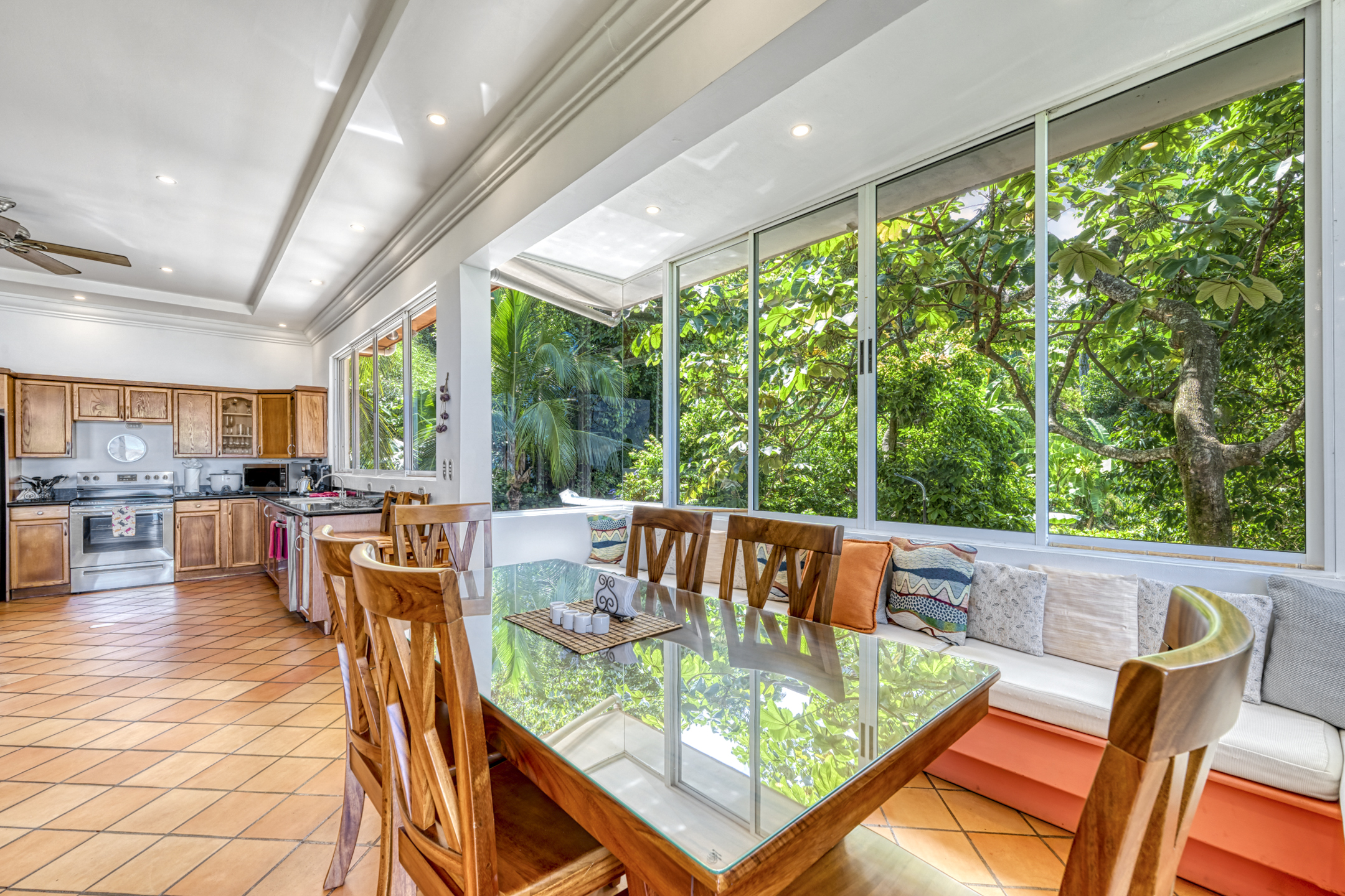 Manuel Antonio, Manuel Antonio, Puntarenas, CR, 4 Bedrooms Bedrooms, ,Residential,For Sale,Manuel Antonio,1617349