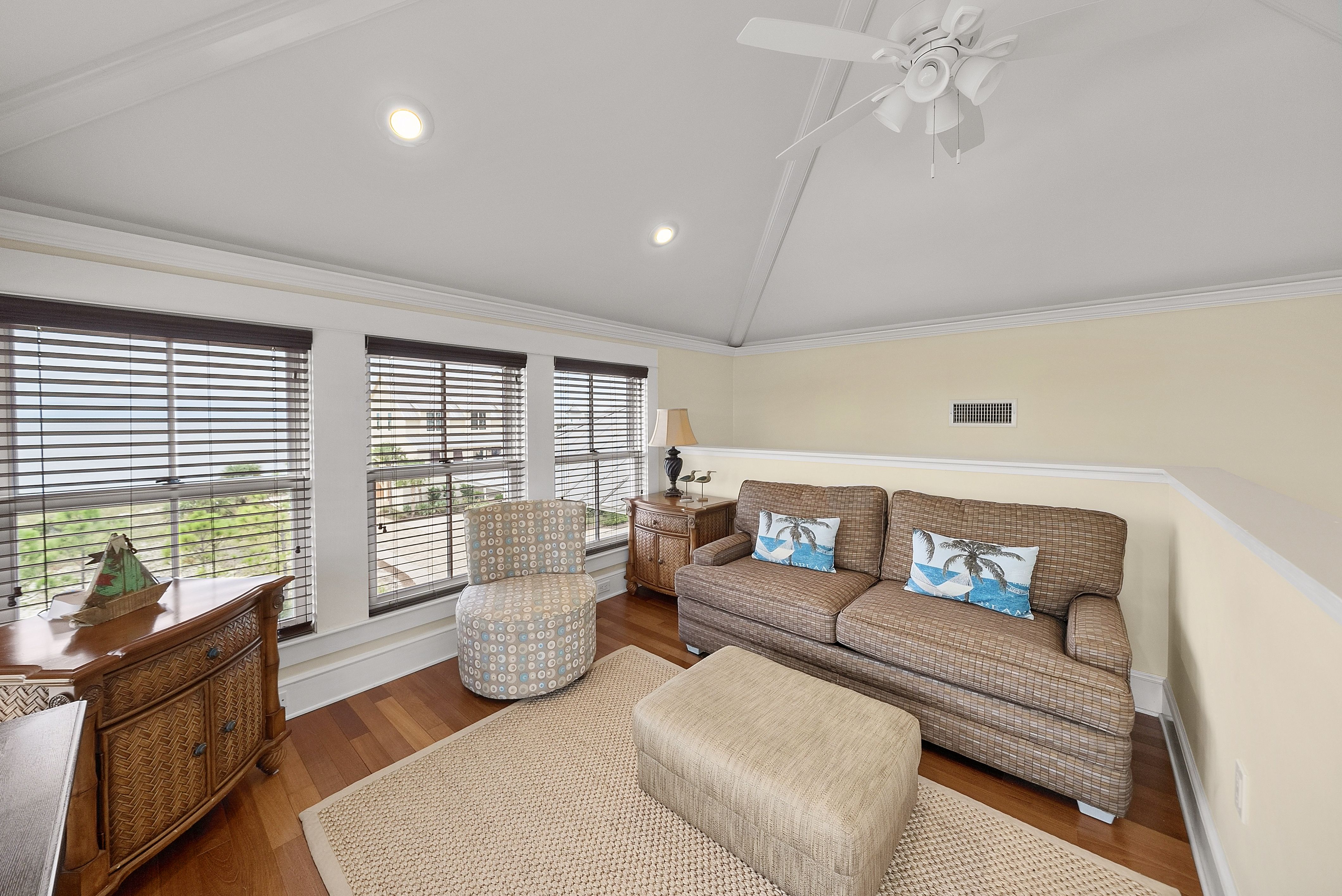  Bay-View Home With Private Pool In Gated Beachside Community - 物件實景