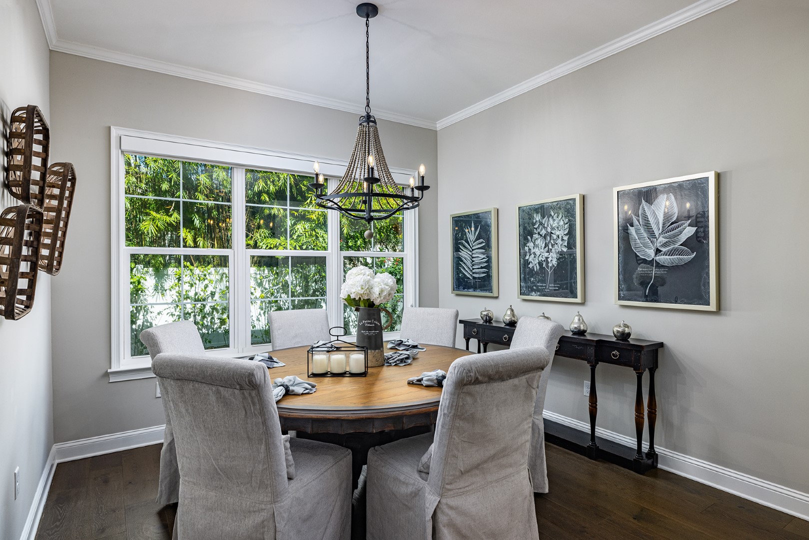 Tampa, Florida, 33629, United States, 4 Bedrooms Bedrooms, ,4 BathroomsBathrooms,Residential,For Sale,1981246