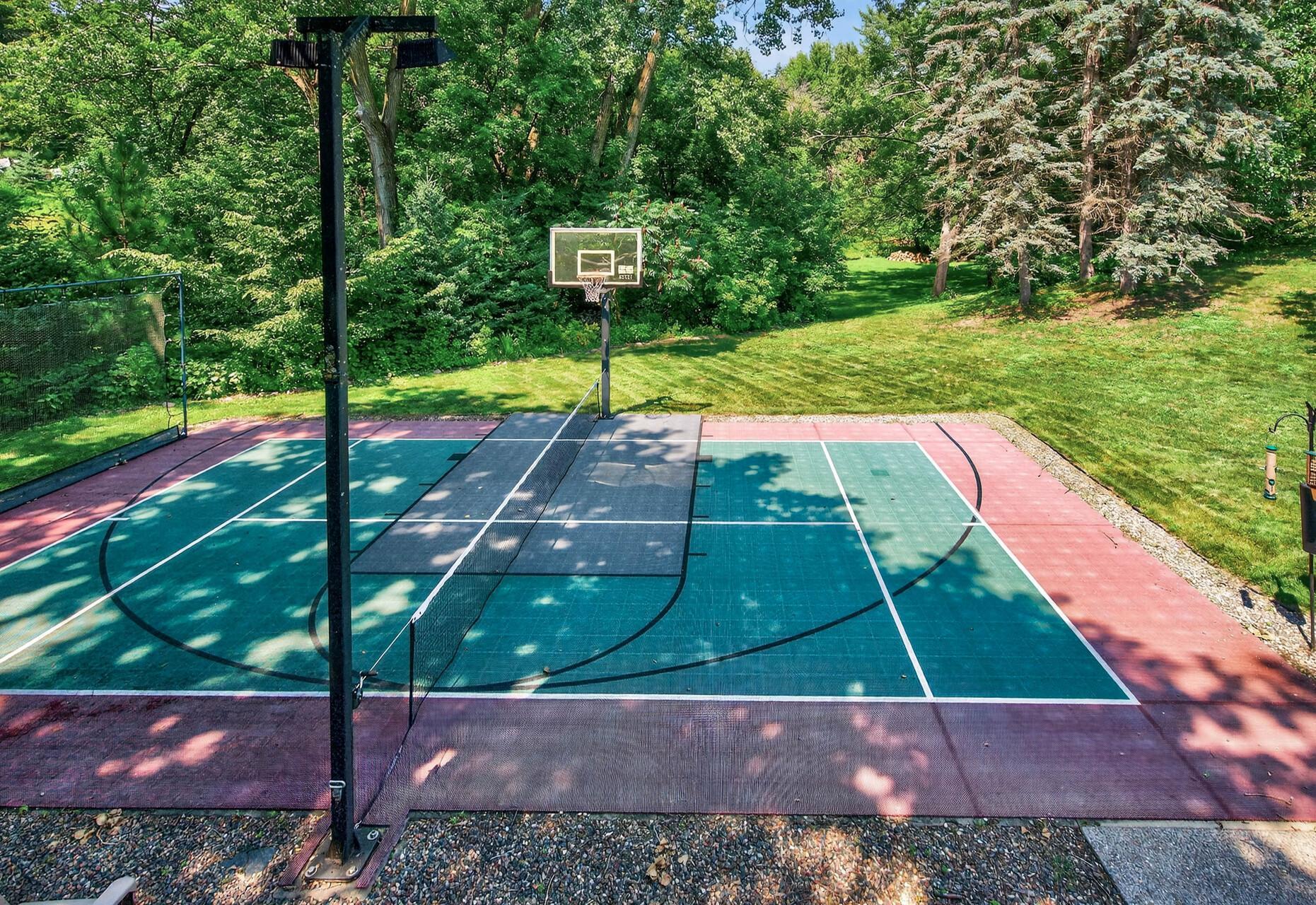 Minnetonka, Minnesota, 55345, United States, 5 Bedrooms Bedrooms, ,2 BathroomsBathrooms,Residential,For Sale,1919862