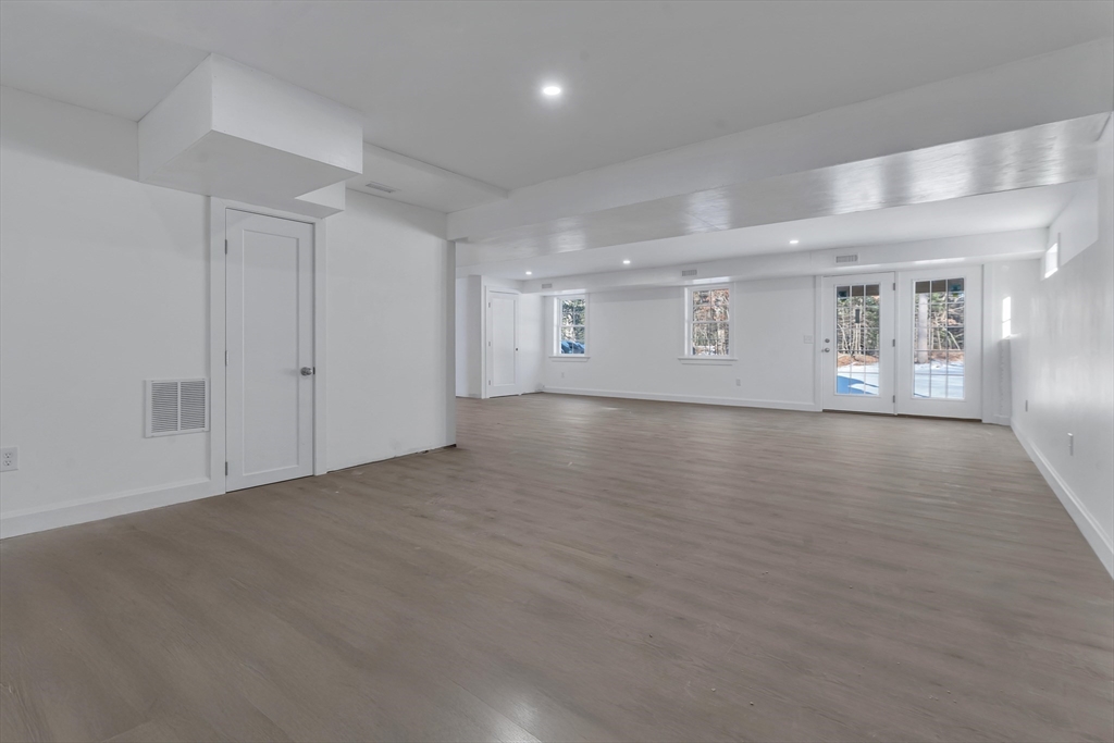 Rehoboth, Massachusetts, 02769, United States, 3 Bedrooms Bedrooms, ,4 BathroomsBathrooms,Residential,For Sale,2005285