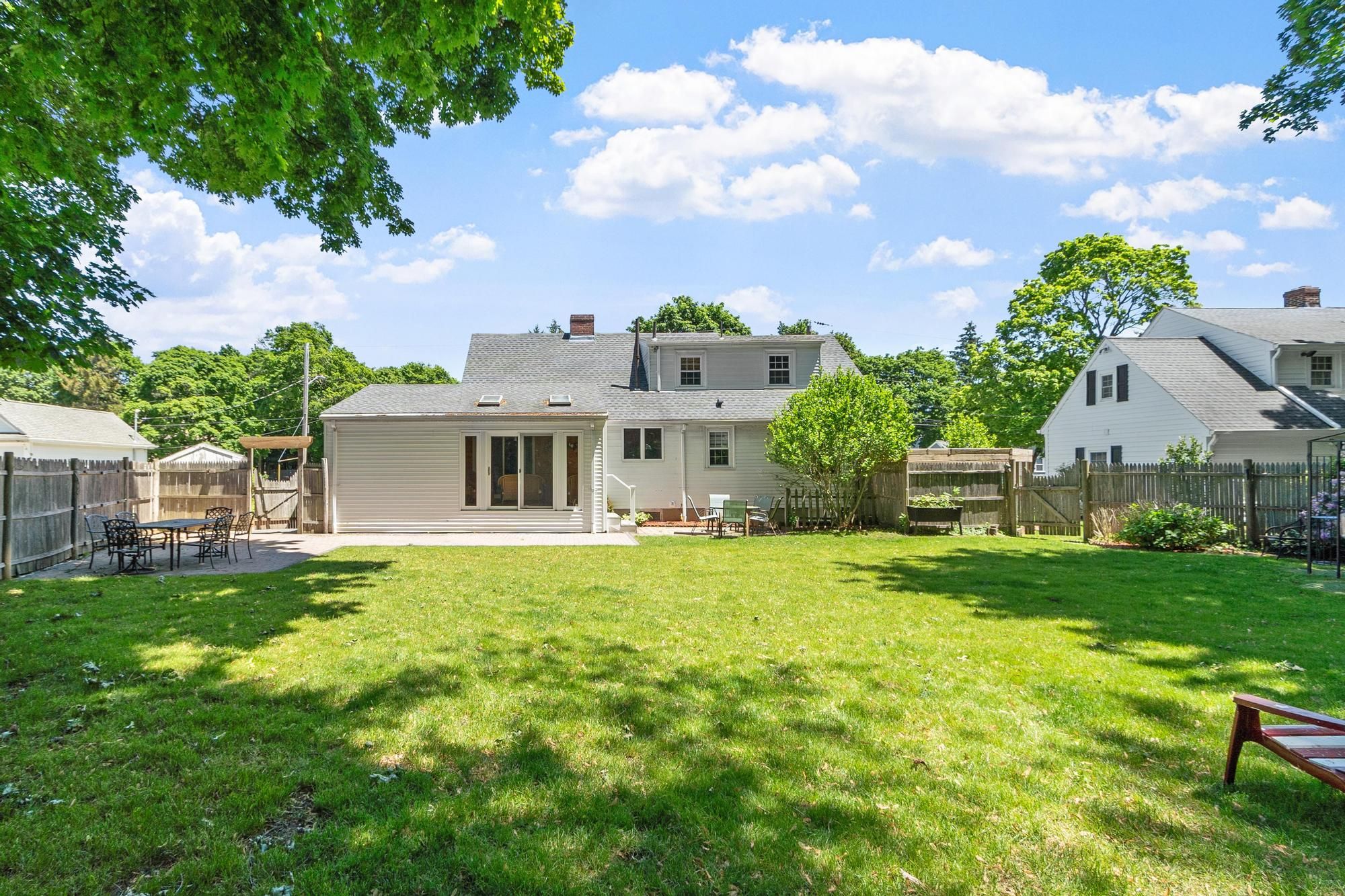  9 Oaklandvale Ave, Saugus, MA, 01906 - 物件實景