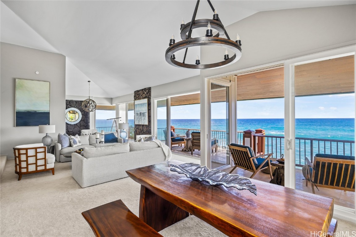 4240 Kaikoo Place, Honolulu, Hawaii, 96816, United States, 5 Bedrooms Bedrooms, ,6 BathroomsBathrooms,Residential,For Sale,4240 Kaikoo Place,1646574