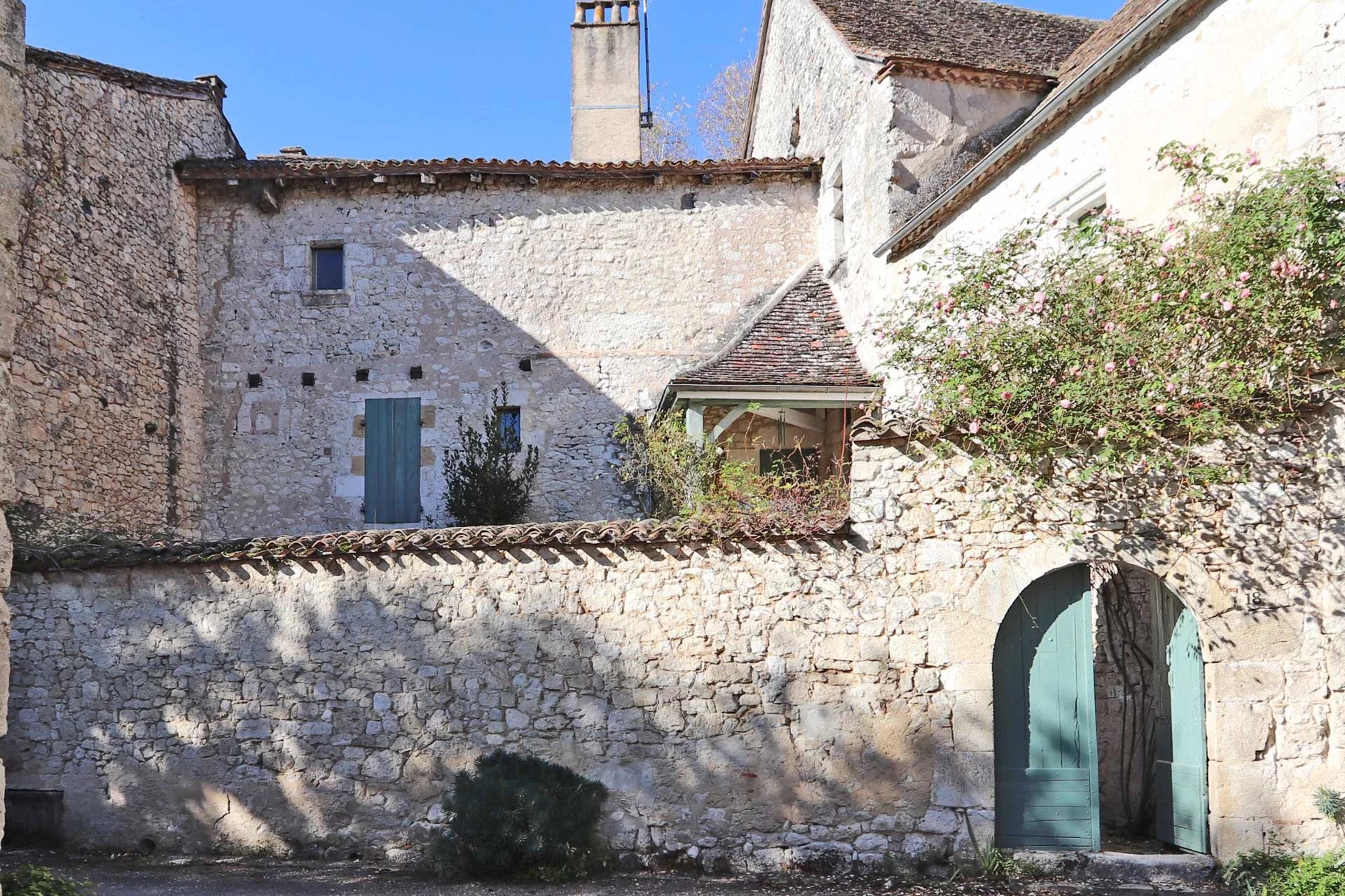 Bergerac, New Aquitaine, 24100, FR, 4 Bedrooms Bedrooms, ,3 BathroomsBathrooms,Residential,For Sale,1996002