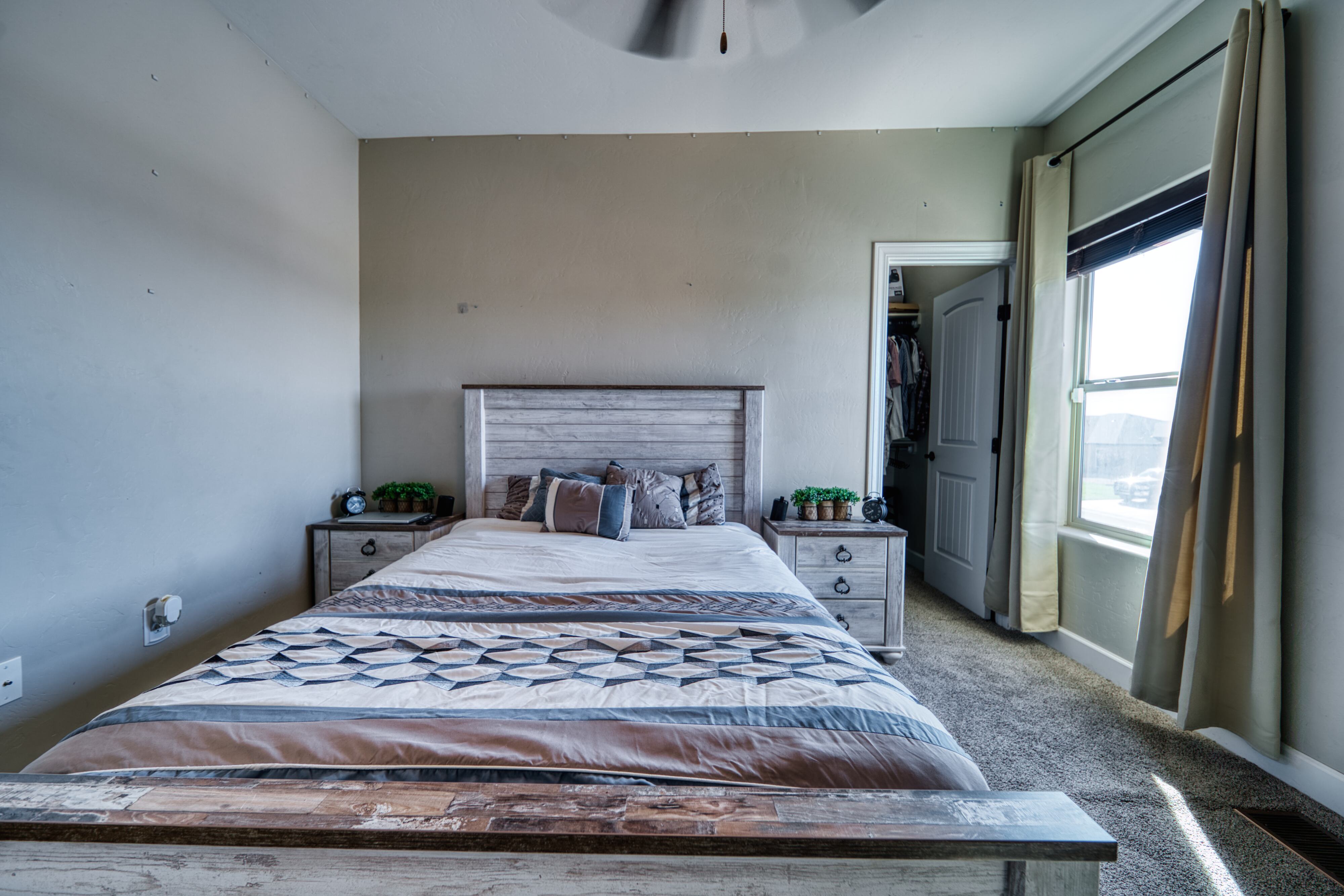 Carlsbad, New Mexico, 88220, United States, 4 Bedrooms Bedrooms, ,3 BathroomsBathrooms,Residential,For Sale,1975049