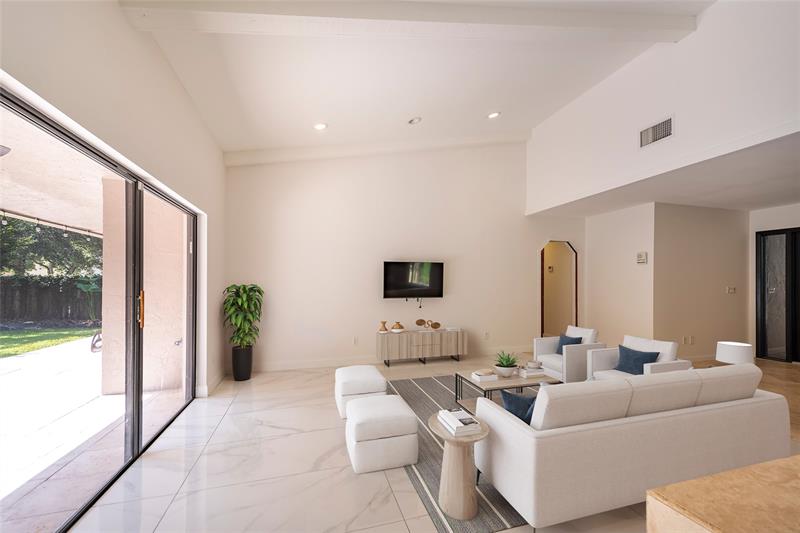 Plantation, Florida, 33322, United States, 4 Bedrooms Bedrooms, ,2 BathroomsBathrooms,Residential,For Sale,1925326