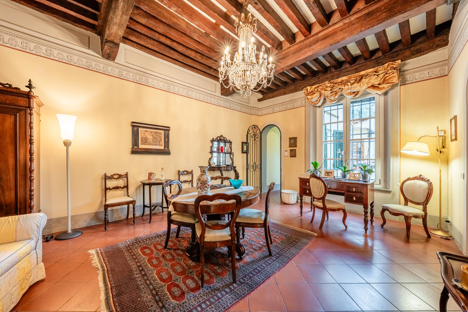  Refined apartment with terrace in the centre of Lucca - 物件實景