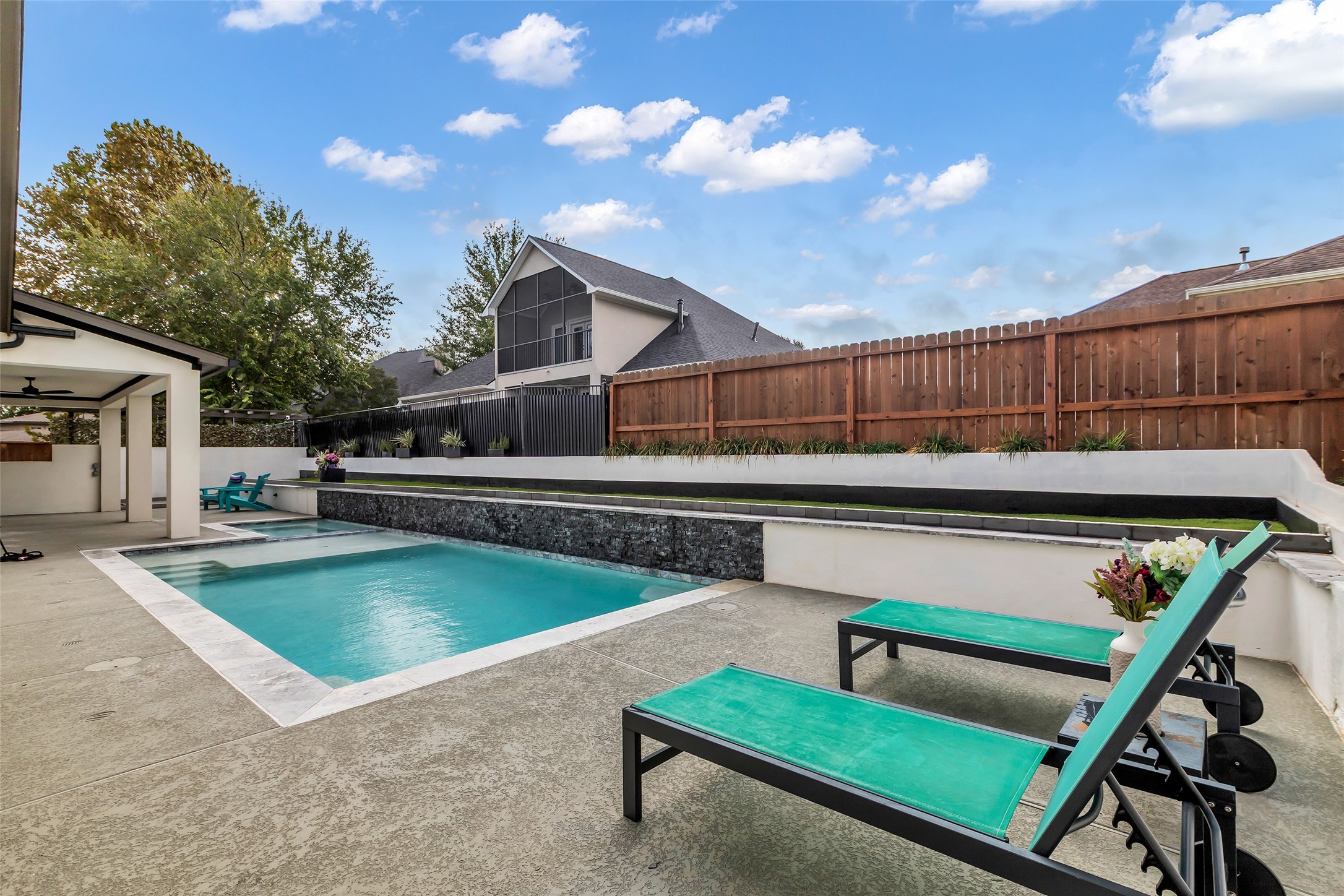 Montgomery, Texas, 77356, United States, 4 Bedrooms Bedrooms, ,4 BathroomsBathrooms,Residential,For Sale,1989198