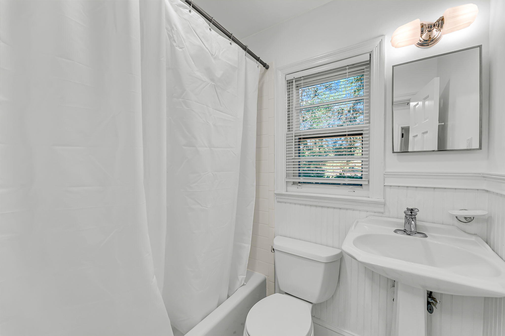 Charleston, South Carolina, 29412, United States, 4 Bedrooms Bedrooms, ,2 BathroomsBathrooms,Residential,For Sale,1983984