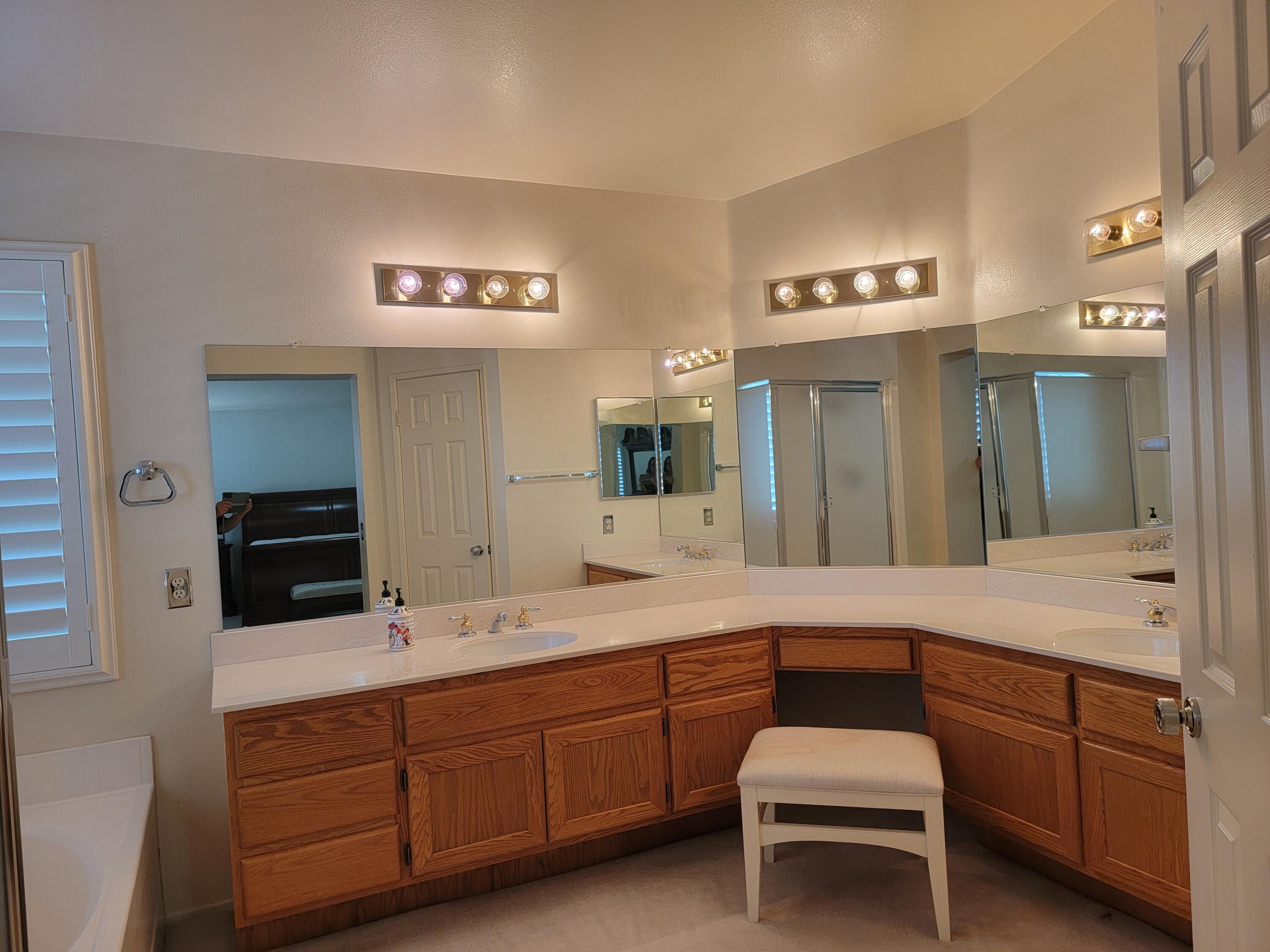 Lancaster, California, 93536, United States, 4 Bedrooms Bedrooms, ,3 BathroomsBathrooms,Residential,For Sale,2040565