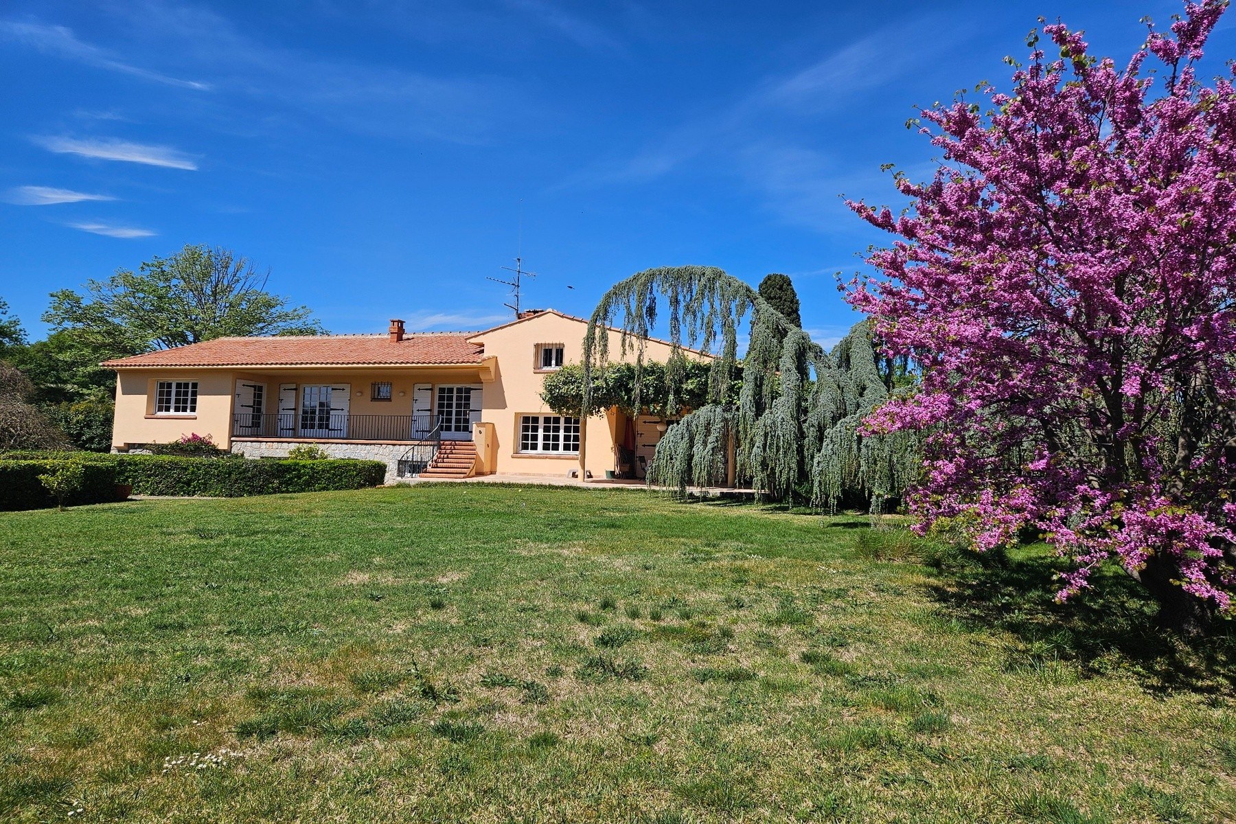  Elegant 330 sqm Property Set Within 6,100 sqm of Landscaped Grounds - 物件實景