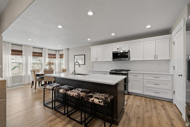 Grantsville, Utah, 84029, United States, 6 Bedrooms Bedrooms, ,4 BathroomsBathrooms,Residential,For Sale,2009662