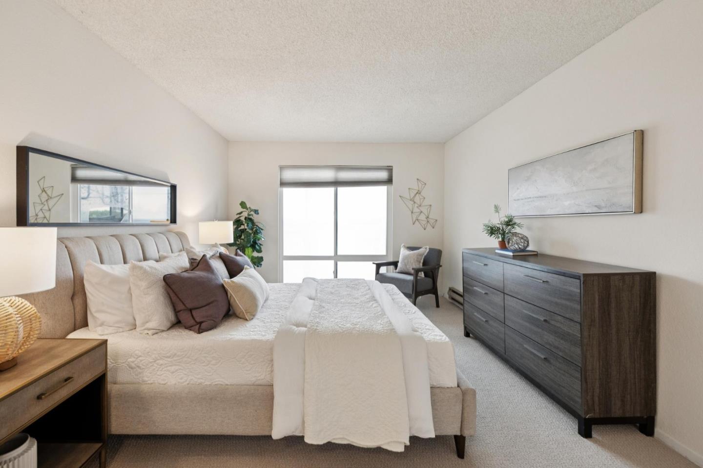 San Bruno, California, 94066, United States, 2 Bedrooms Bedrooms, ,2 BathroomsBathrooms,Residential,For Sale,1856521