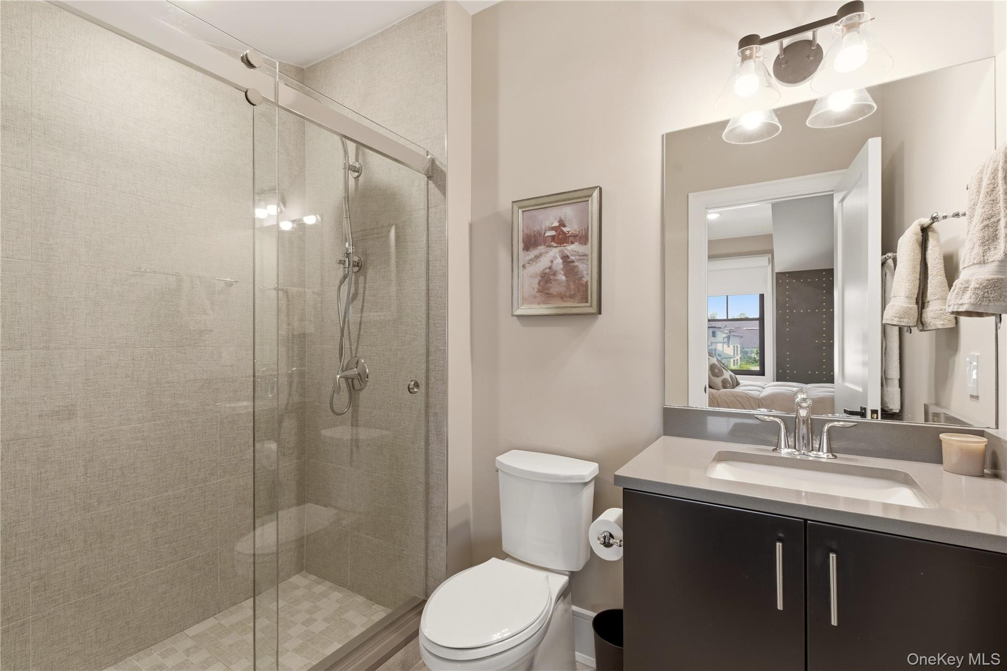  102 Three Ponds Lane E, Woodbury, NY, 11797 - 物件實景