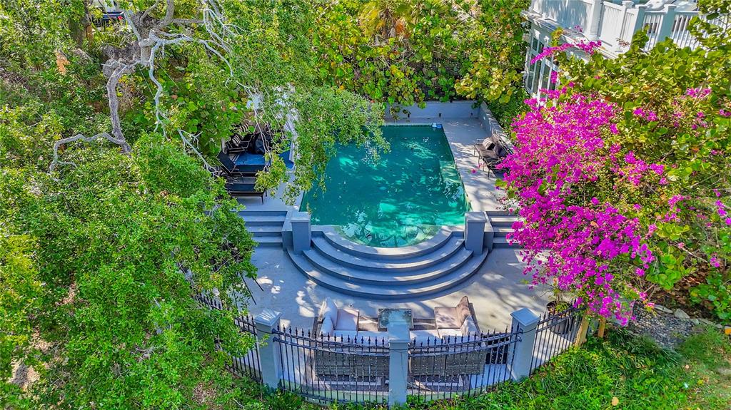 Tampa, Florida, 33611, United States, 5 Bedrooms Bedrooms, ,7 BathroomsBathrooms,Residential,For Sale,1988340