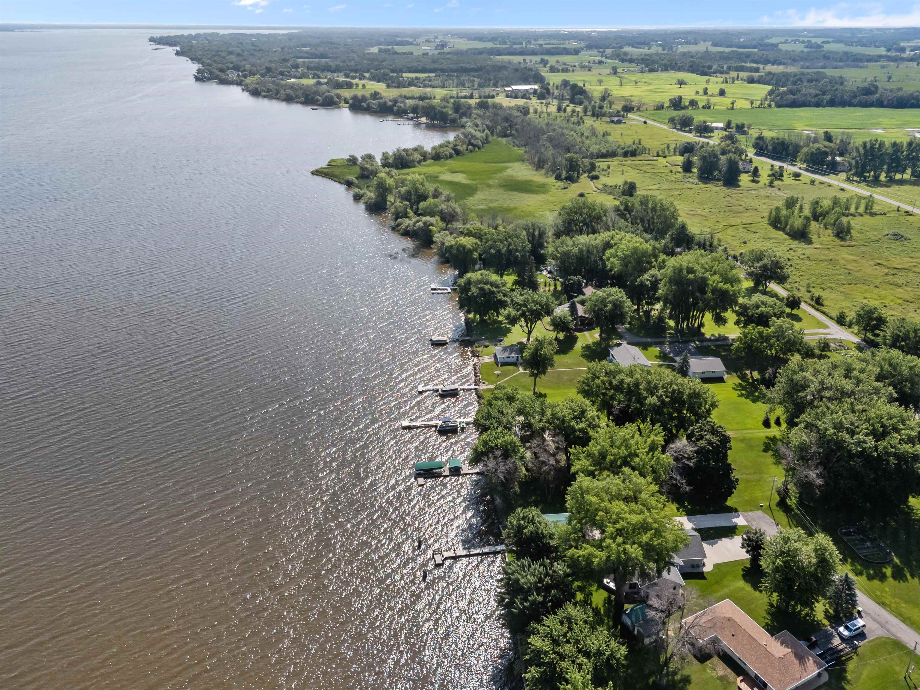 WINNECONNE, Wisconsin, 54986, United States, 2 Bedrooms Bedrooms, ,2 BathroomsBathrooms,Residential,For Sale,1926220