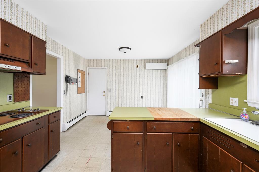 Hopewell Jct, New York, 12533, United States, 4 Bedrooms Bedrooms, ,4 BathroomsBathrooms,Residential,For Sale,1916399